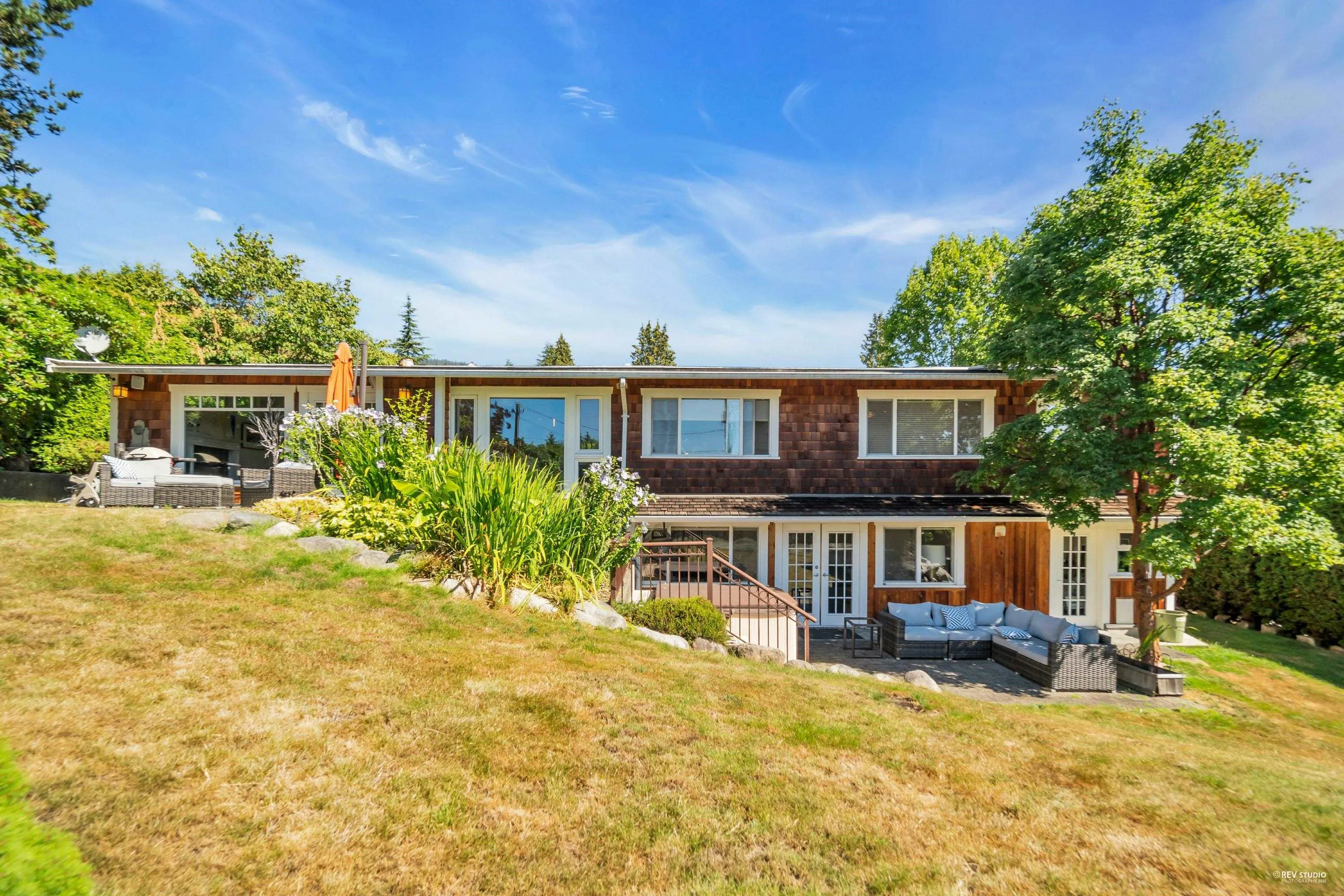 2085 Westdean Crescent