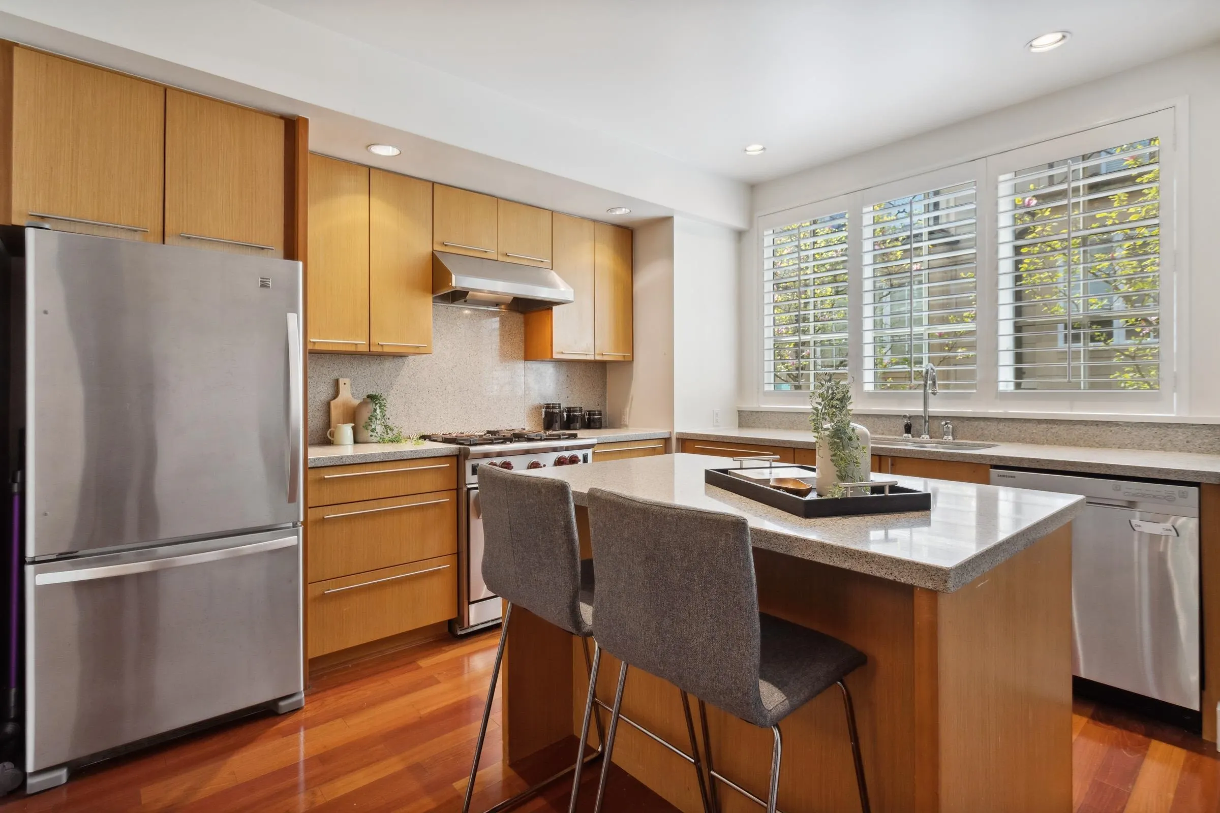 930 W 13th Avenue