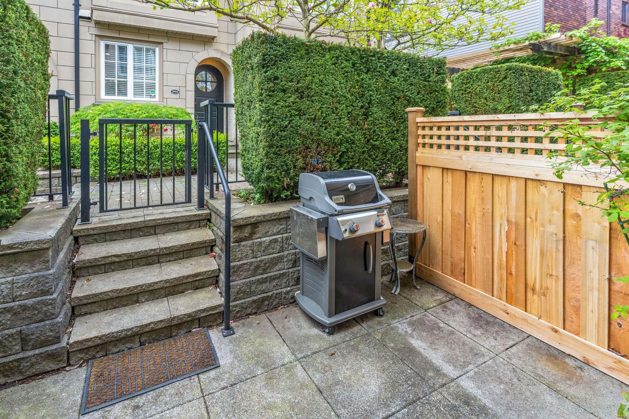 930 W 13th Avenue
