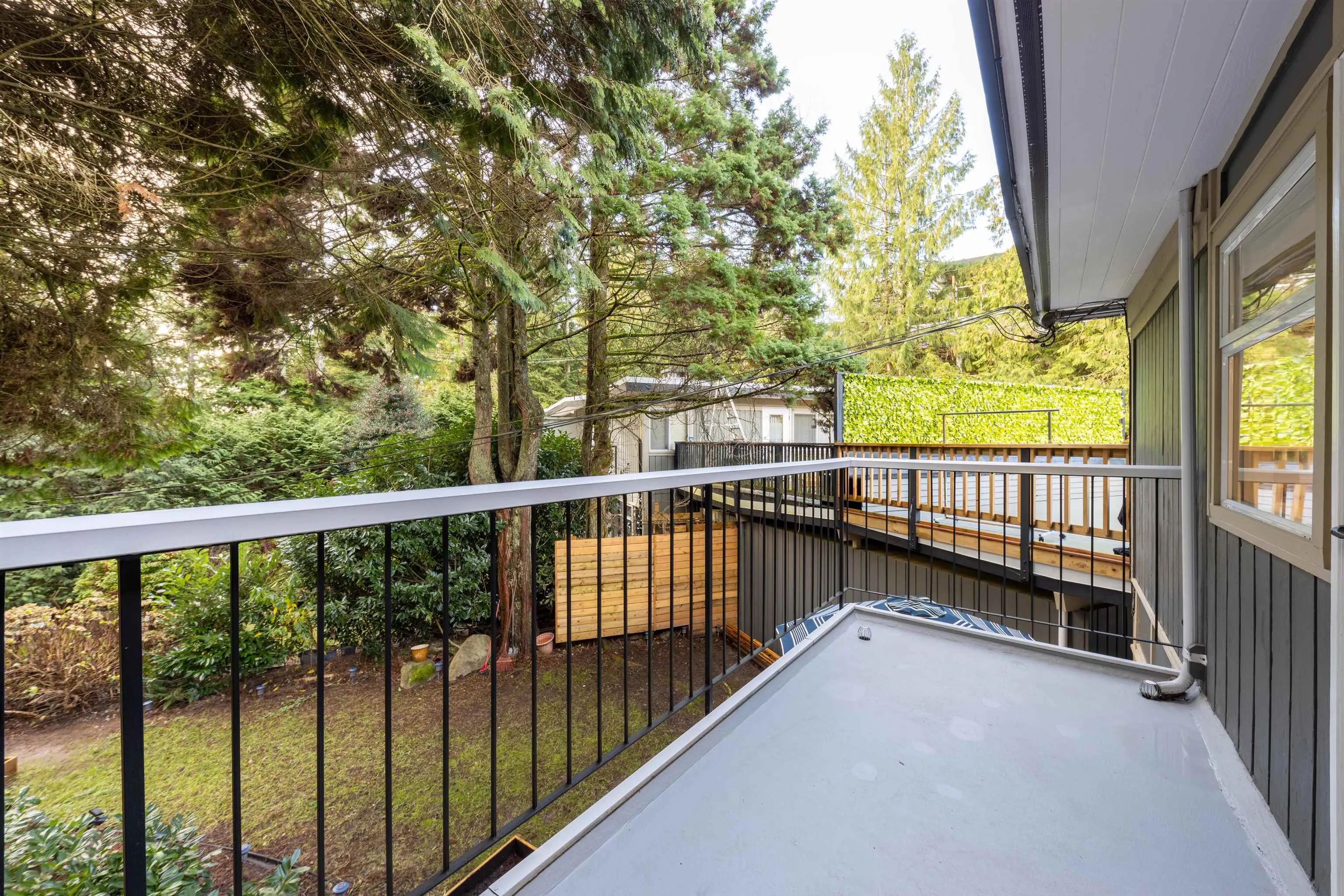 8 Glenmore Drive