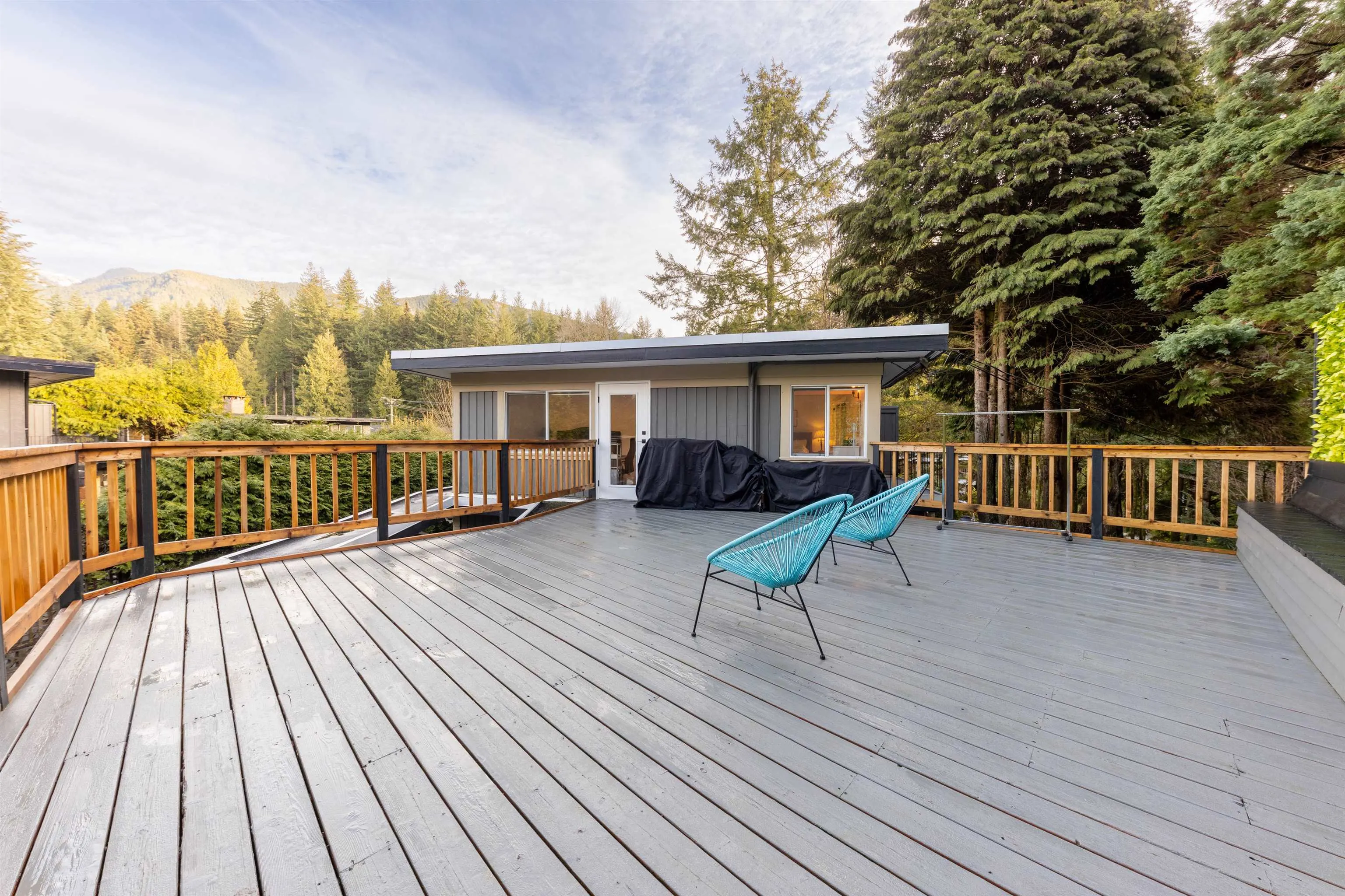 8 Glenmore Drive