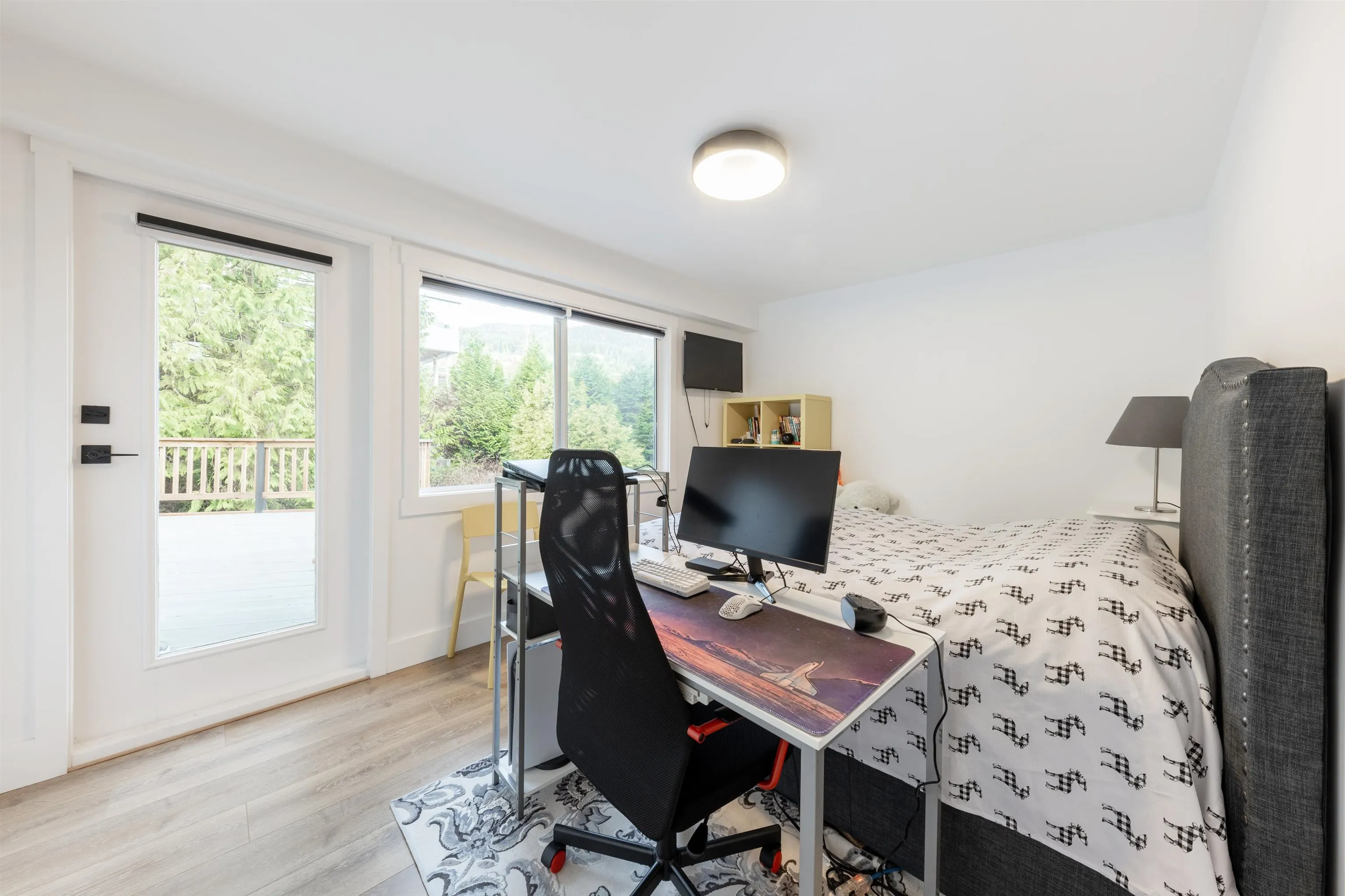 8 Glenmore Drive