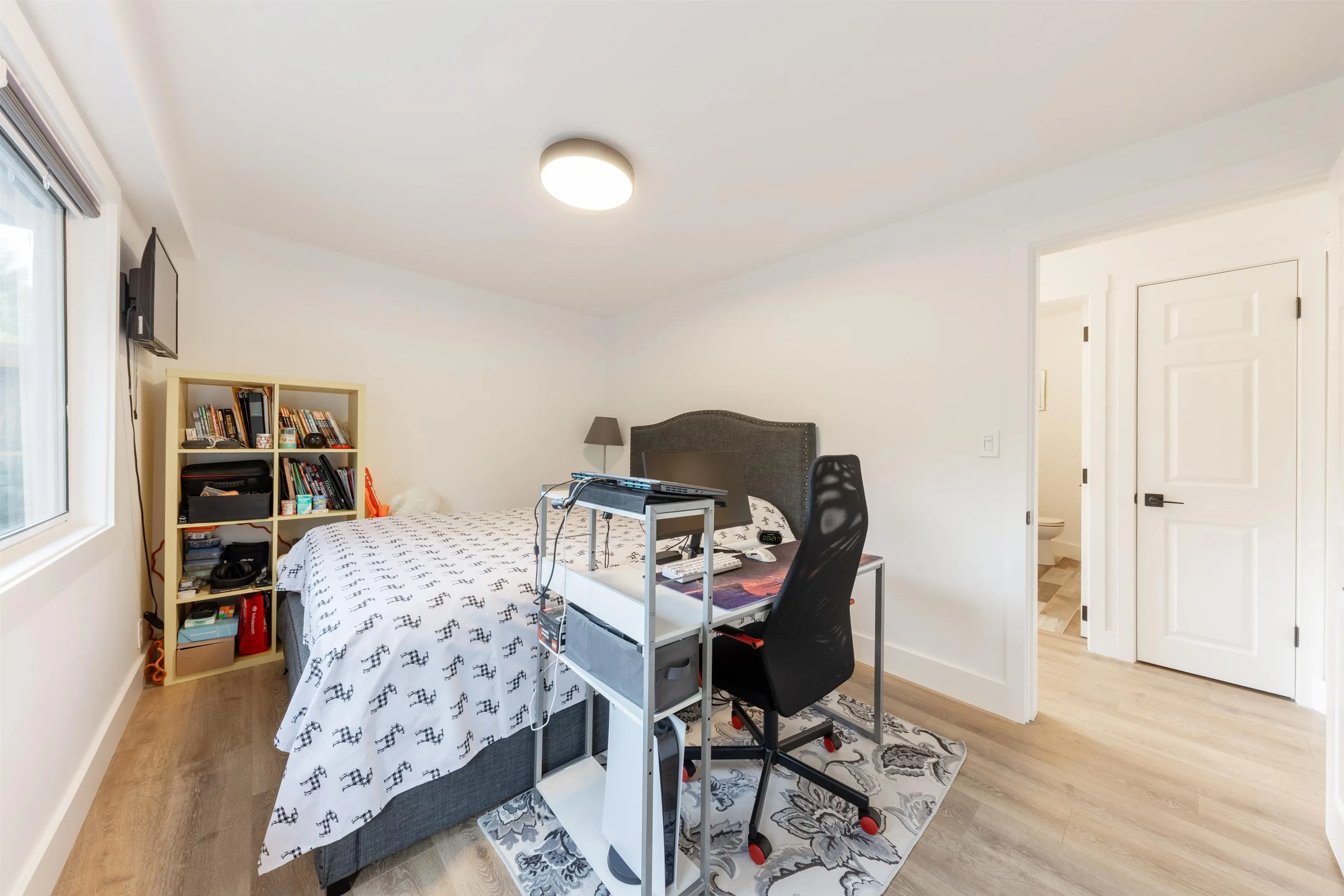 8 Glenmore Drive