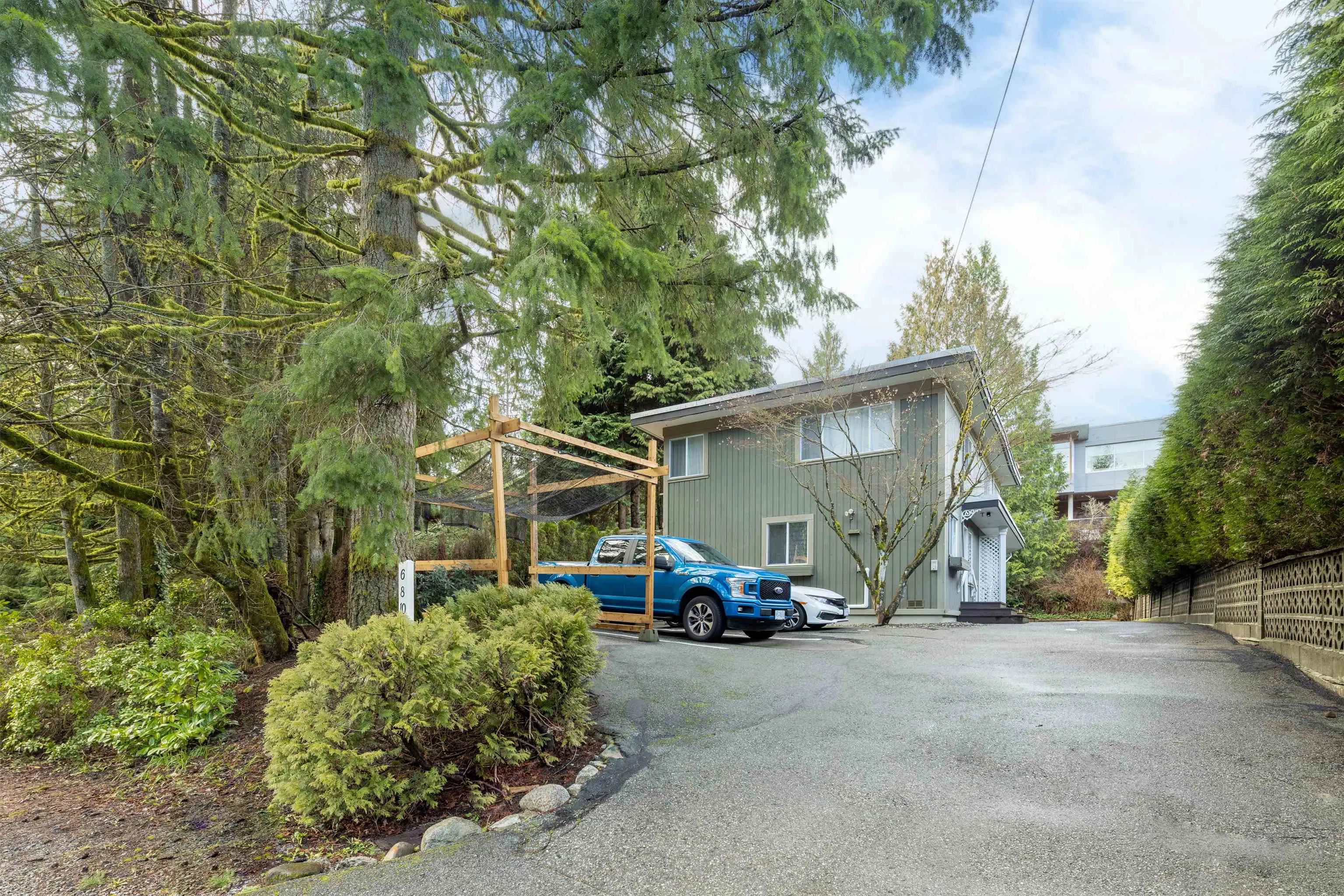 8 Glenmore Drive