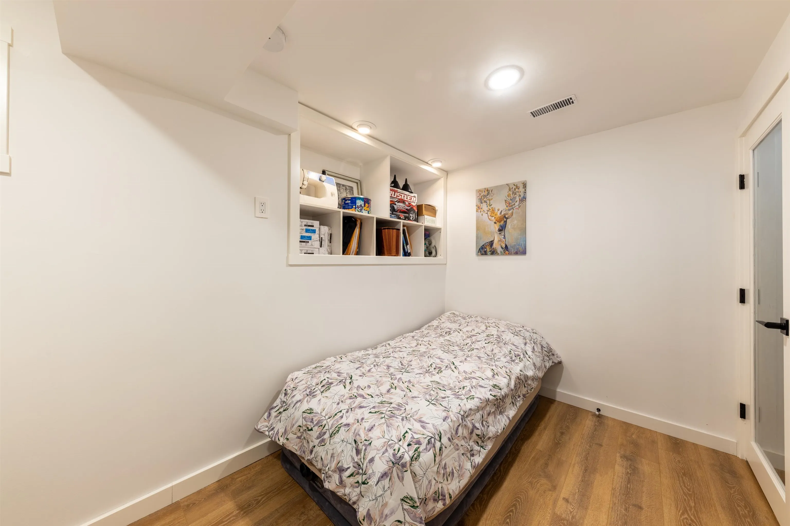 8 Glenmore Drive