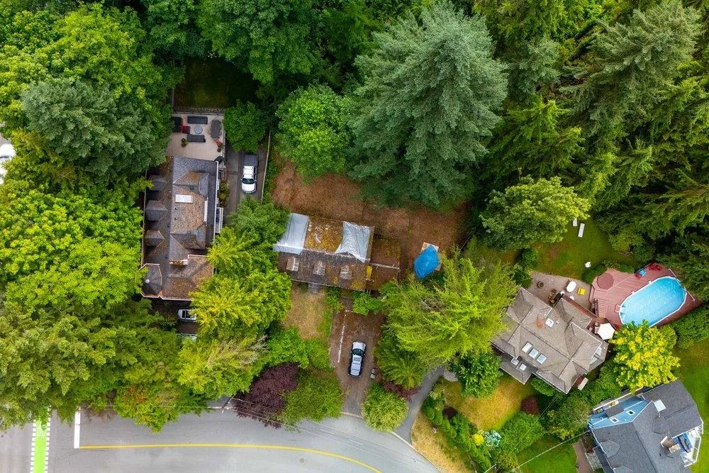 3095 Plymouth Drive