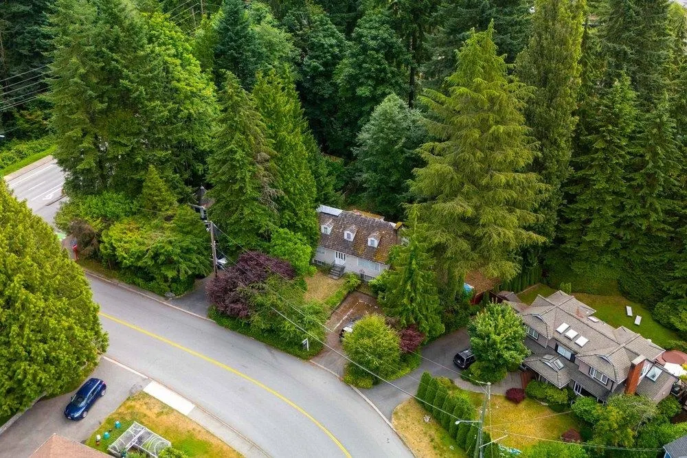 3095 Plymouth Drive