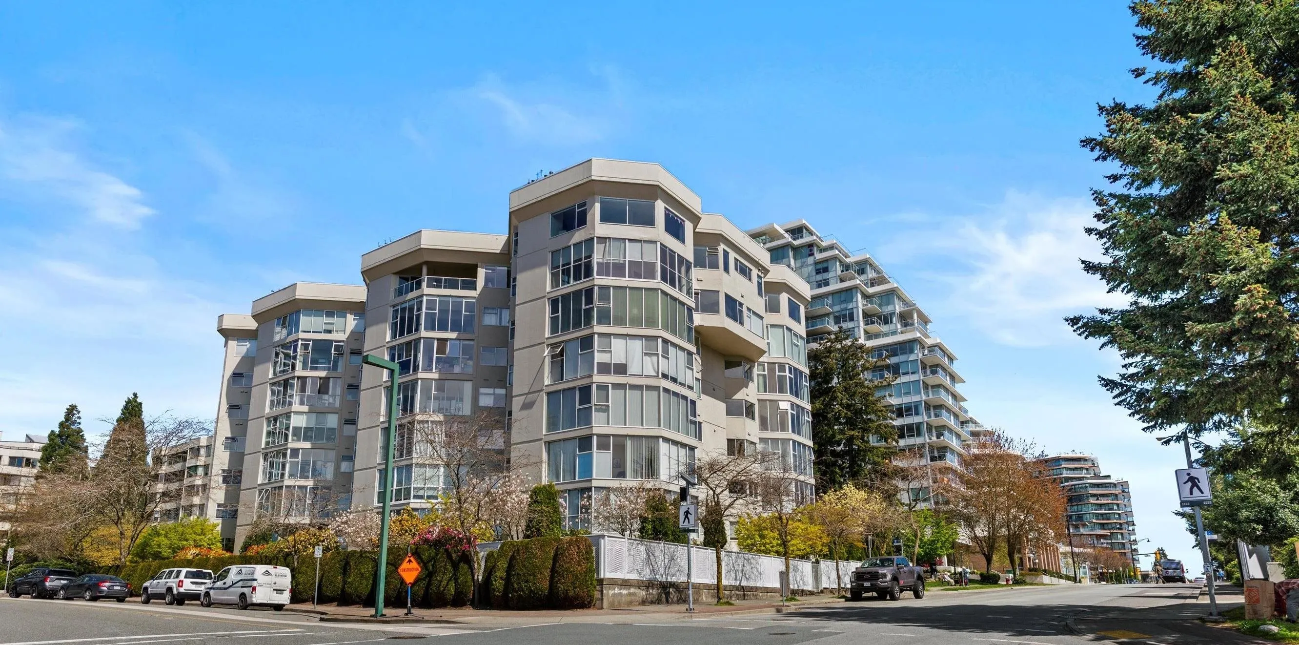 413 1442 Foster Street