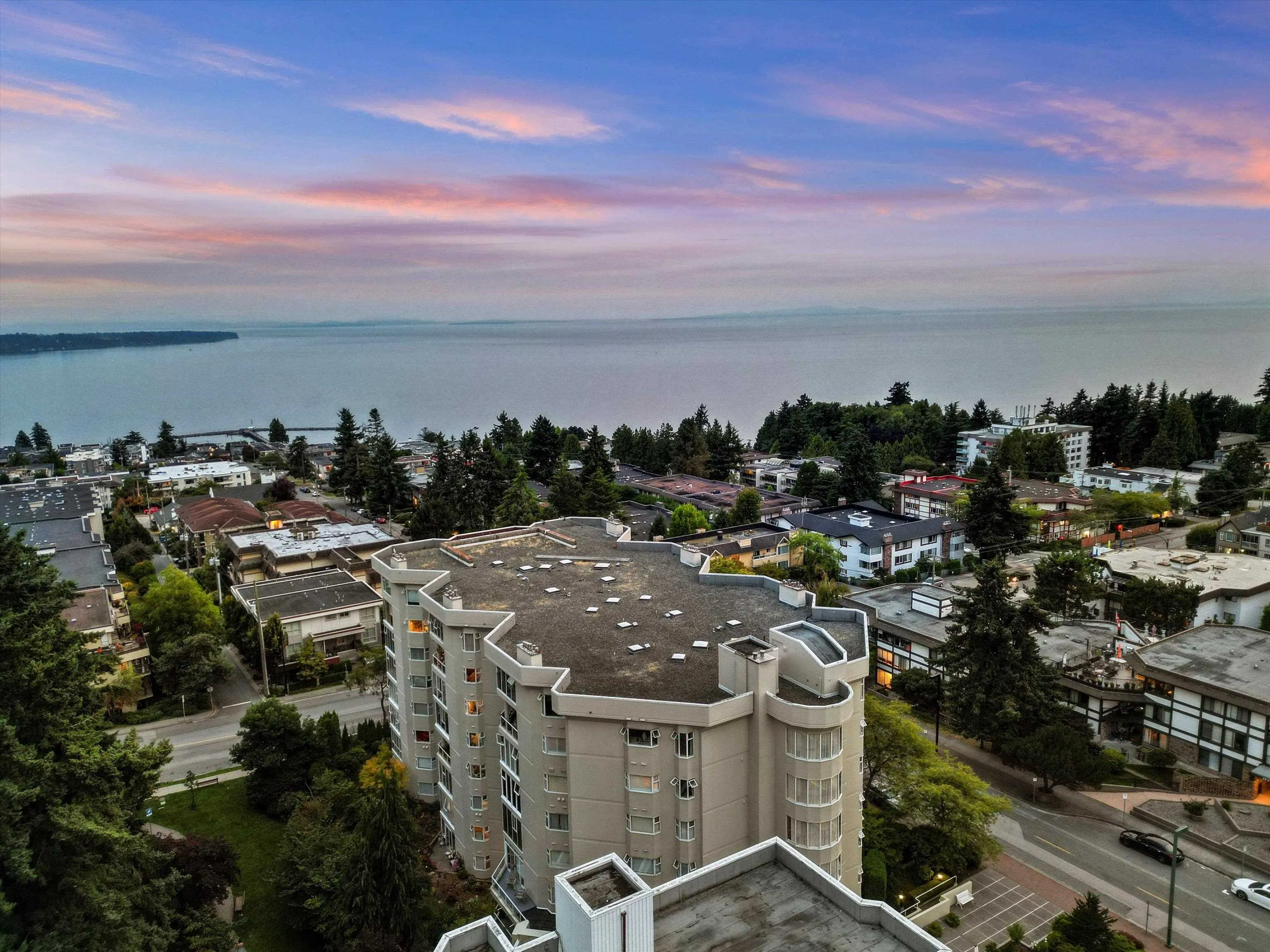 413 1442 Foster Street