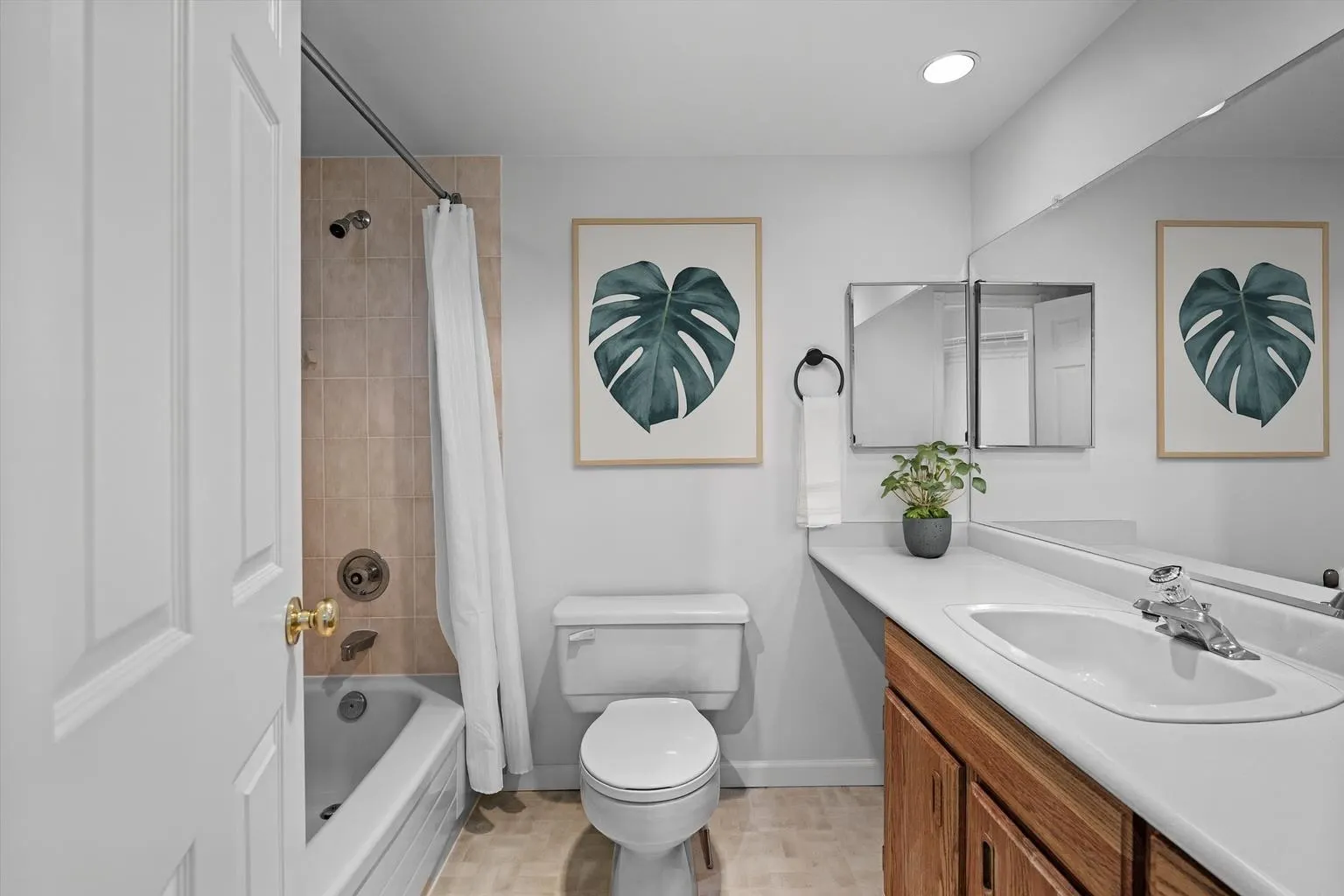 413 1442 Foster Street