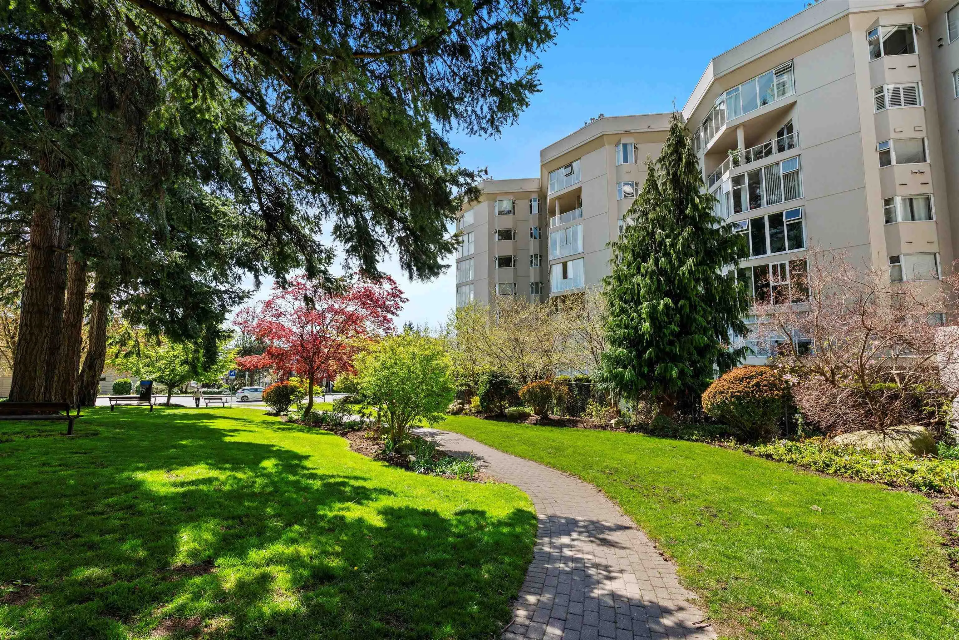 413 1442 Foster Street