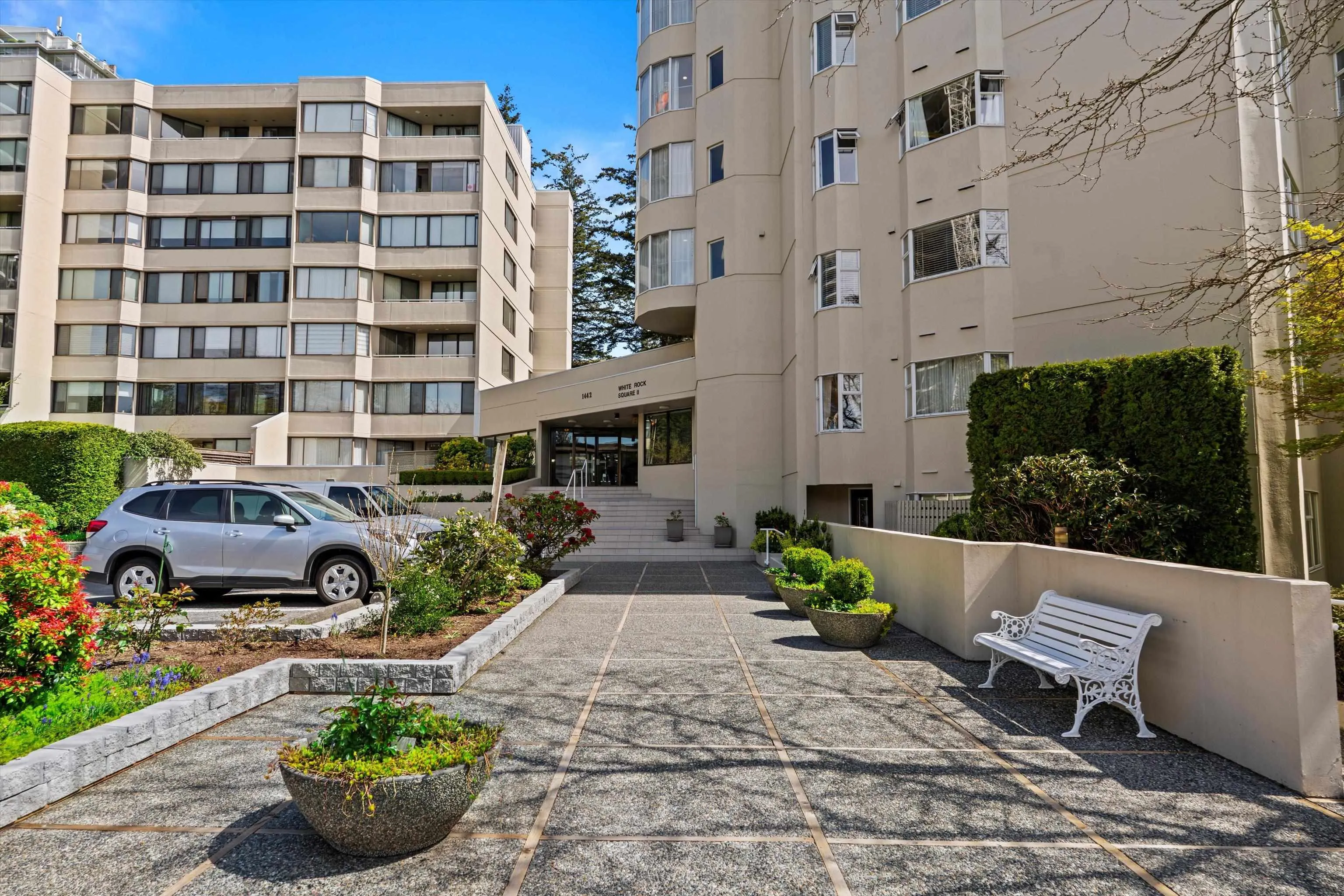 413 1442 Foster Street