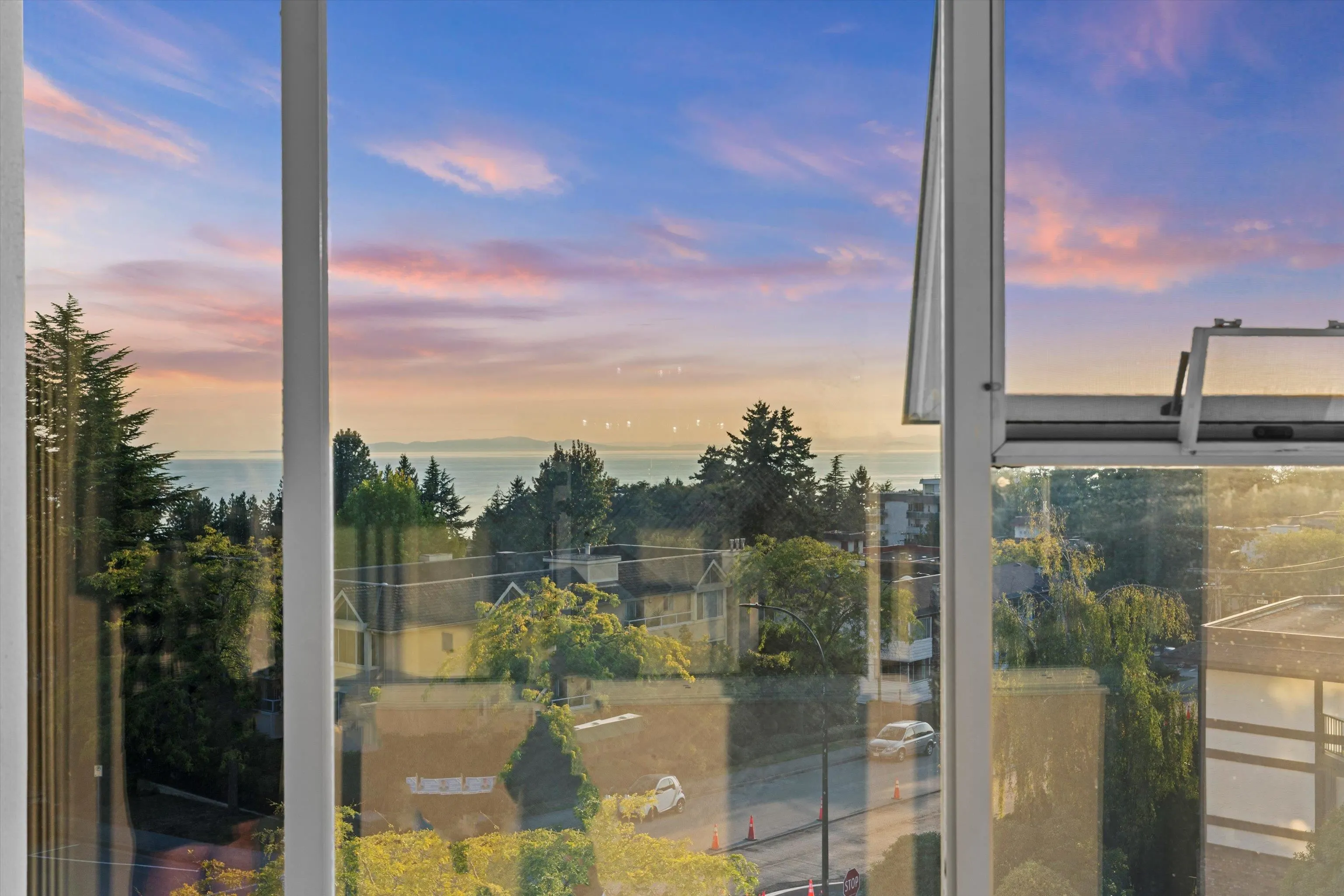 413 1442 Foster Street