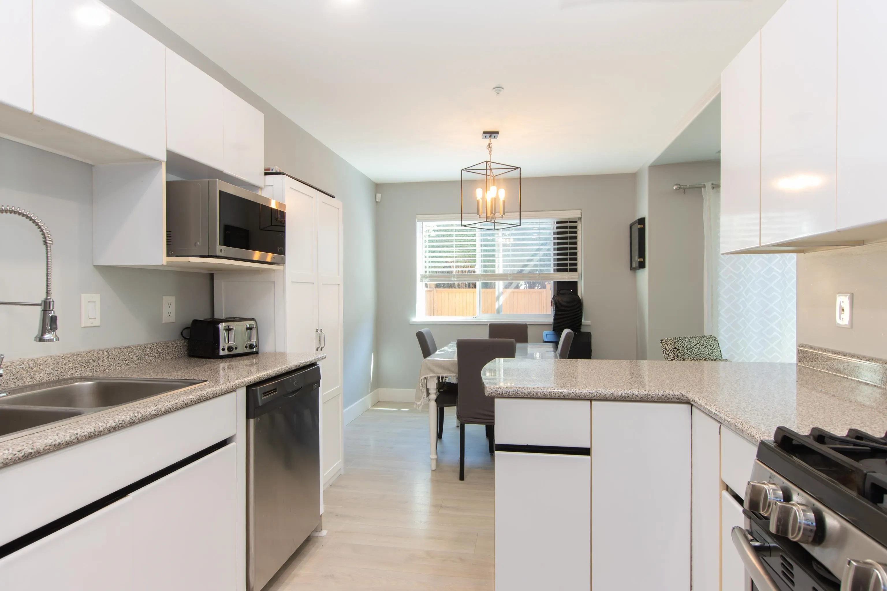 36 2401 Mamquam Road