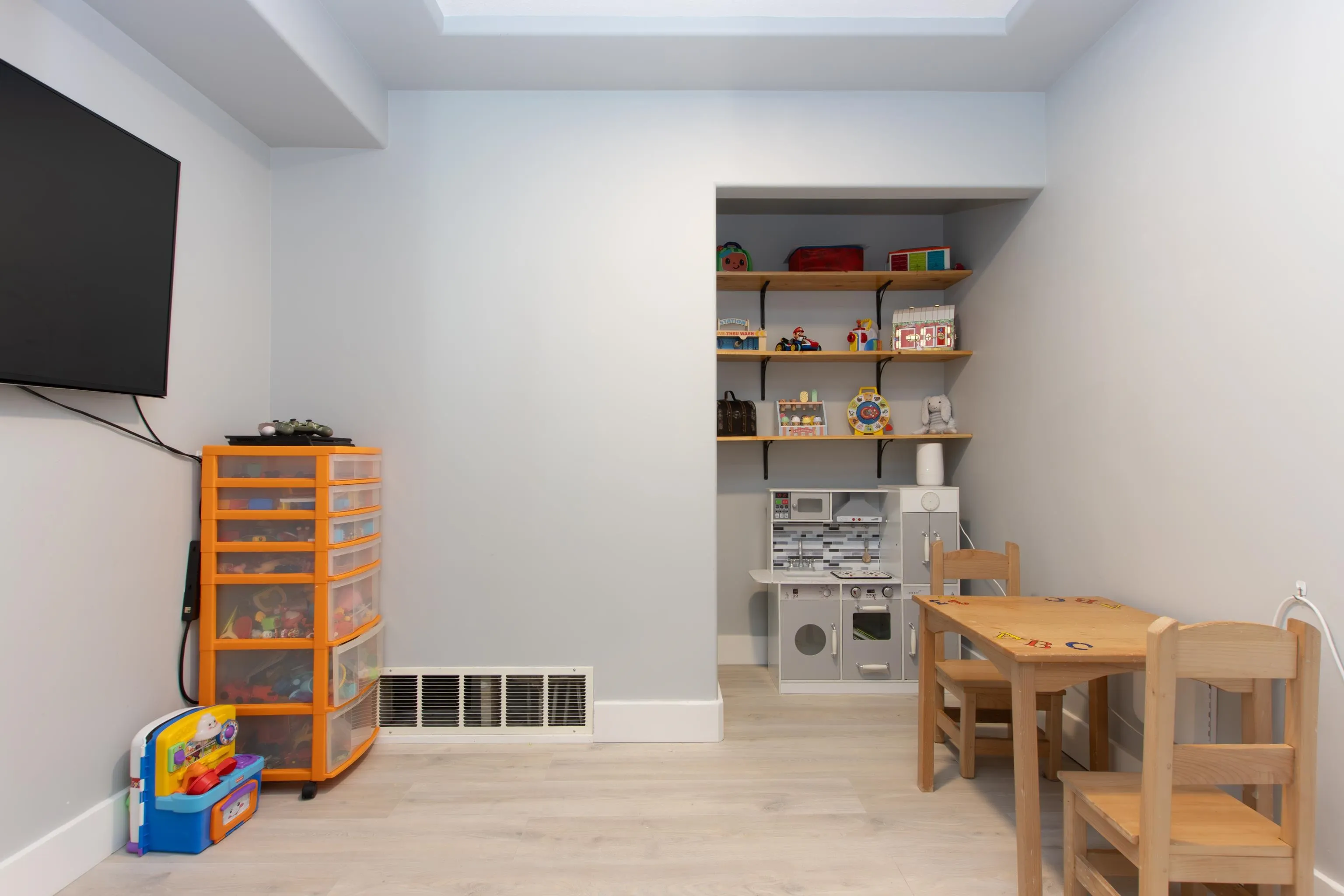 36 2401 Mamquam Road