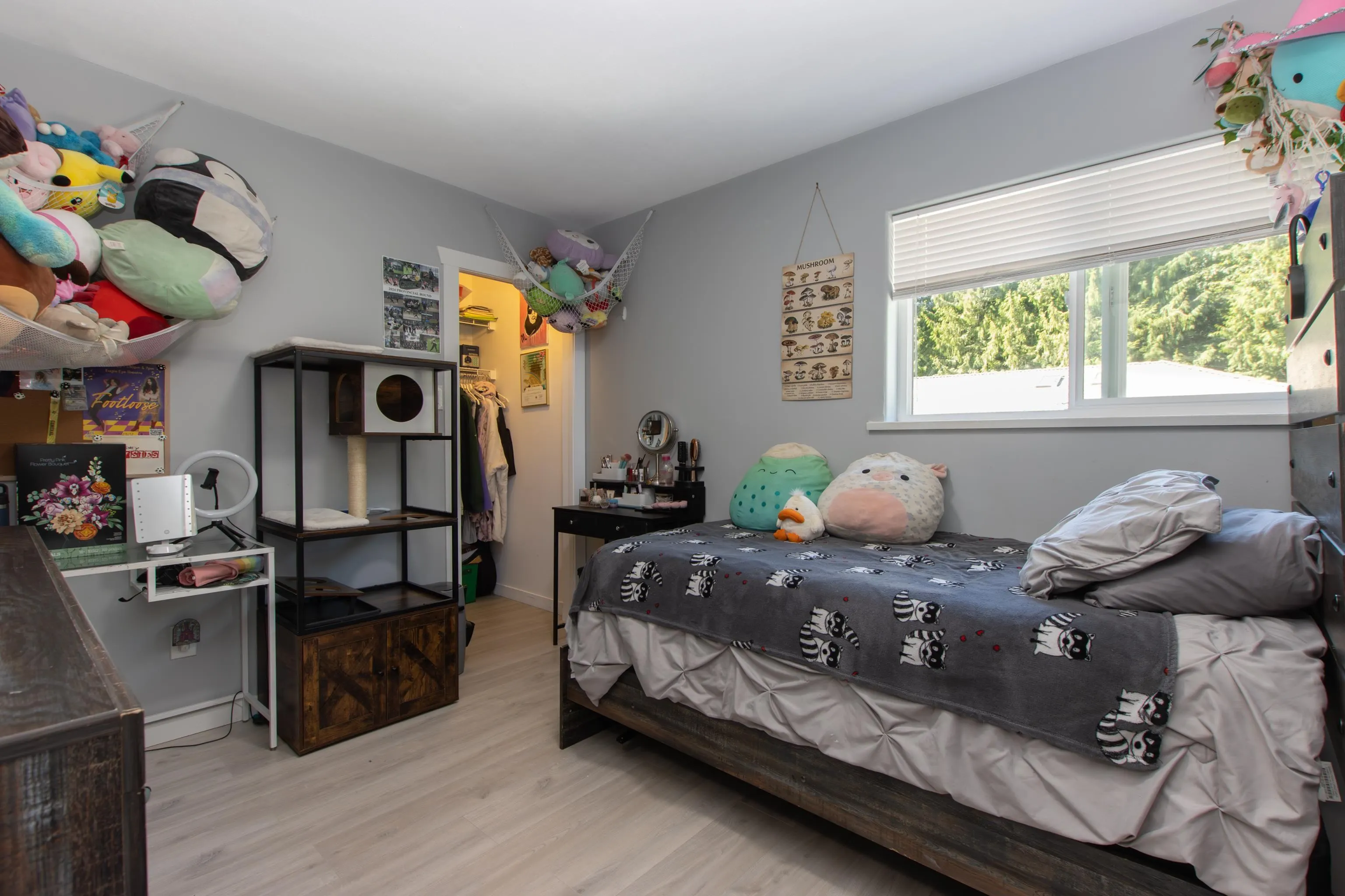 36 2401 Mamquam Road