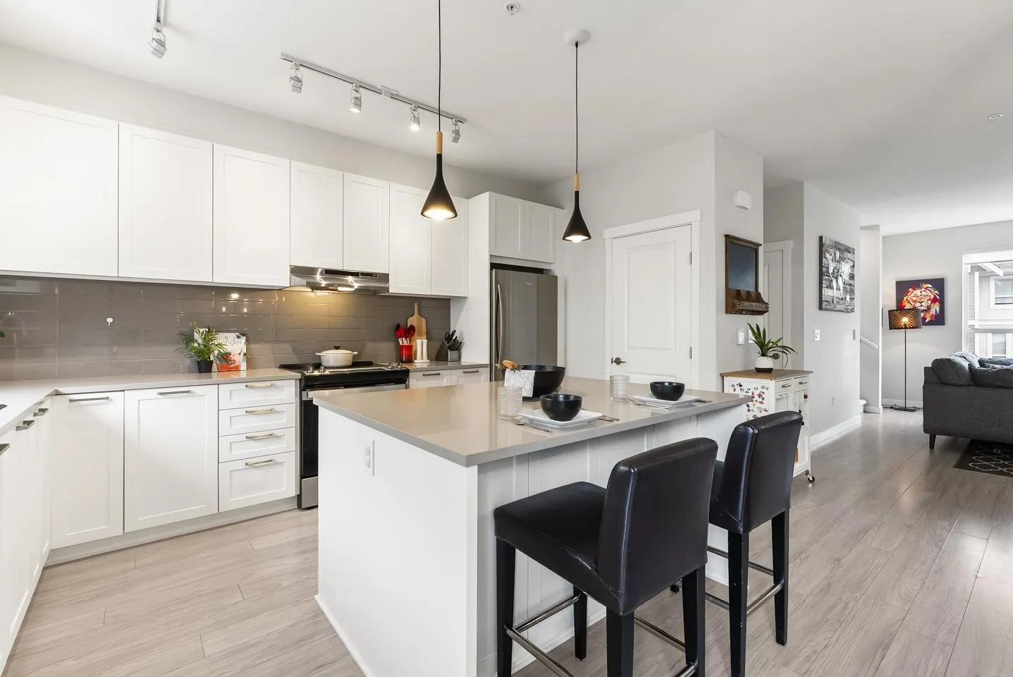 136 8335 Nelson Street