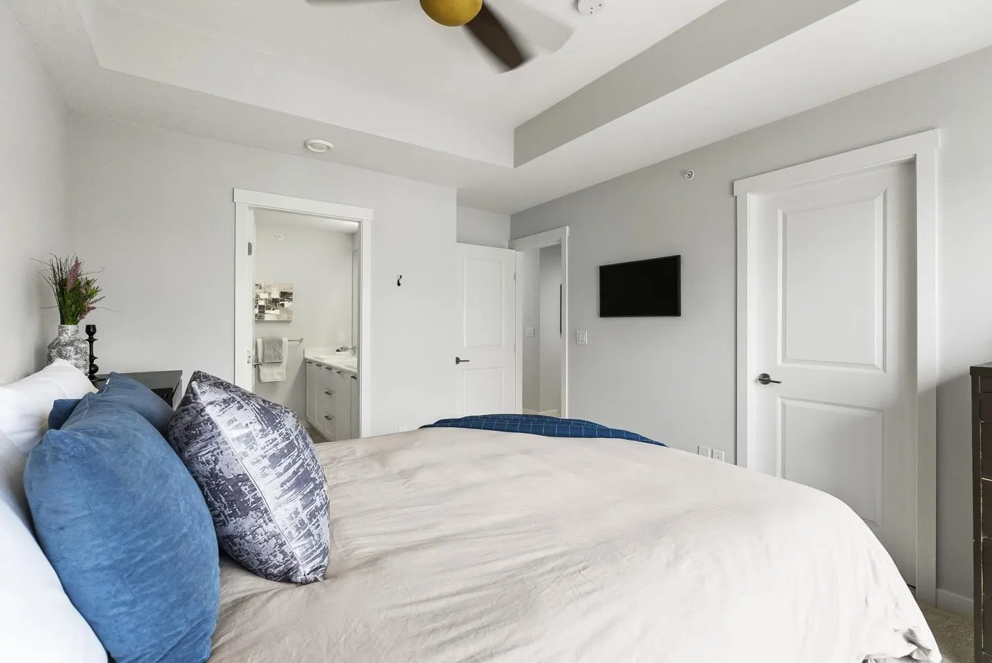 136 8335 Nelson Street