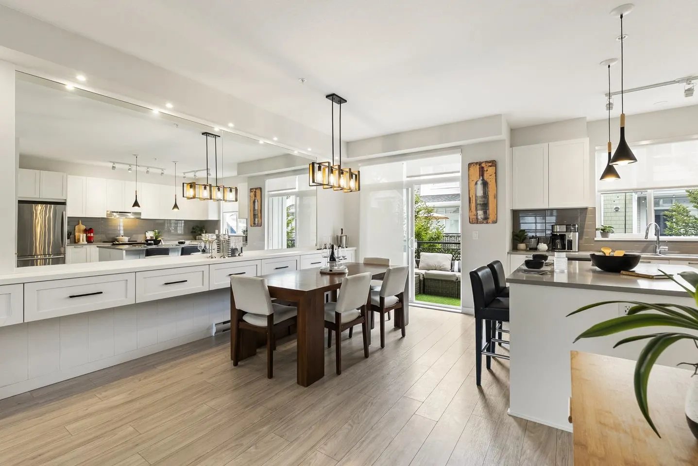 136 8335 Nelson Street