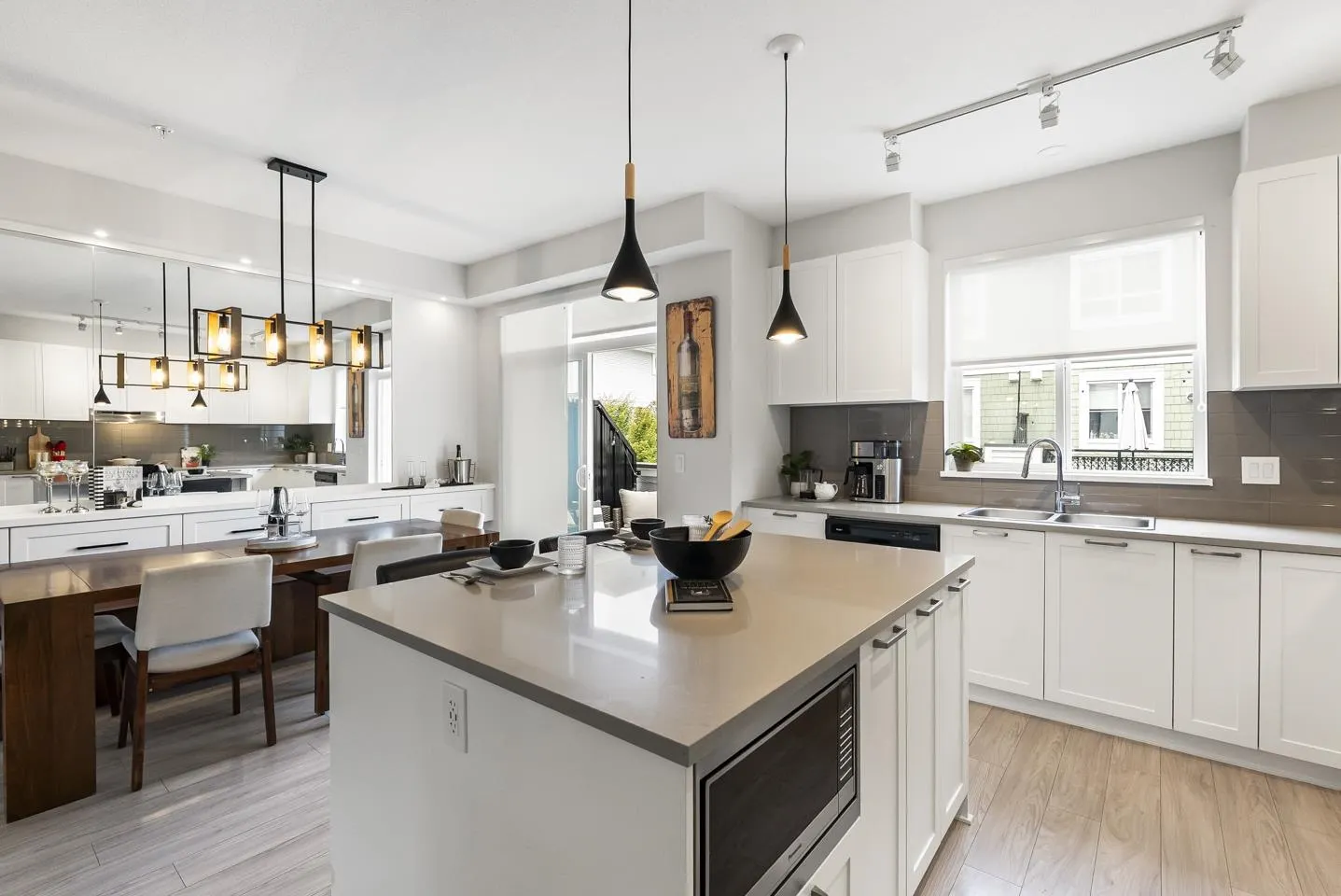 136 8335 Nelson Street