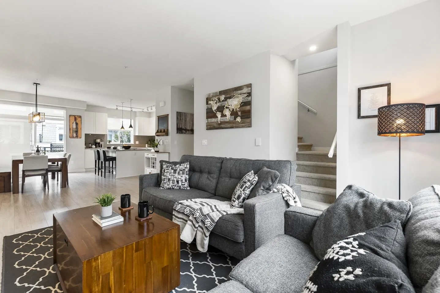 136 8335 Nelson Street