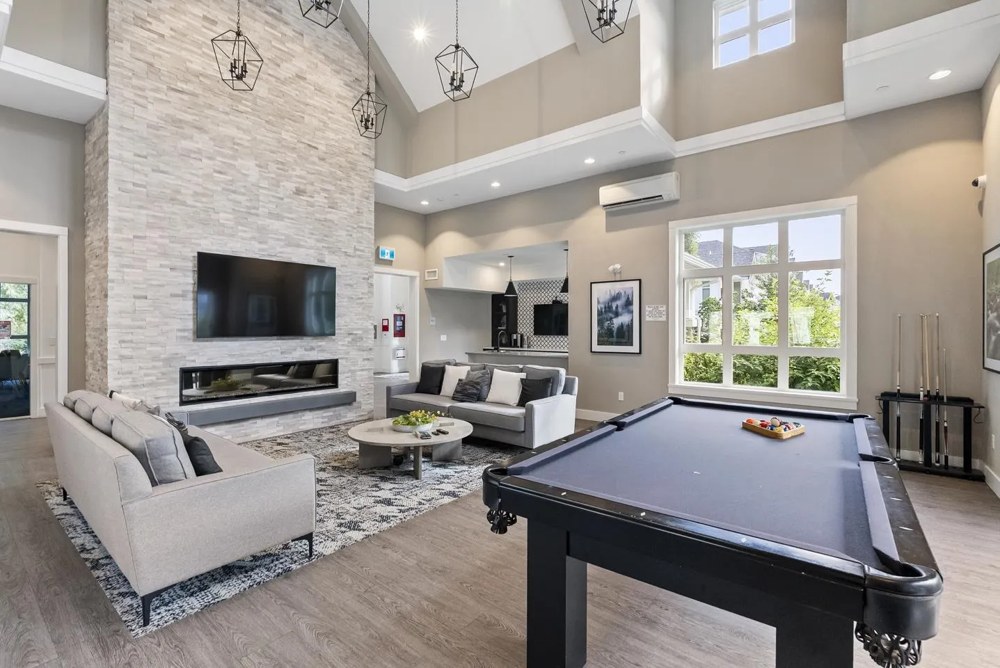 136 8335 Nelson Street