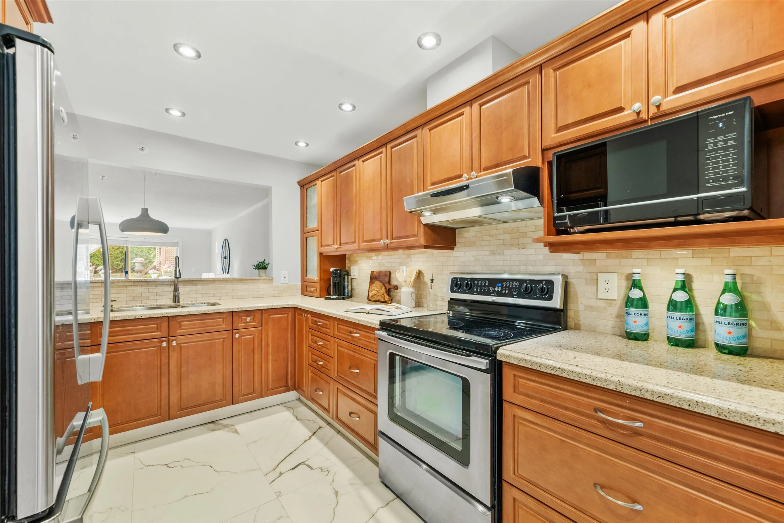 305 1050 Bowron Court