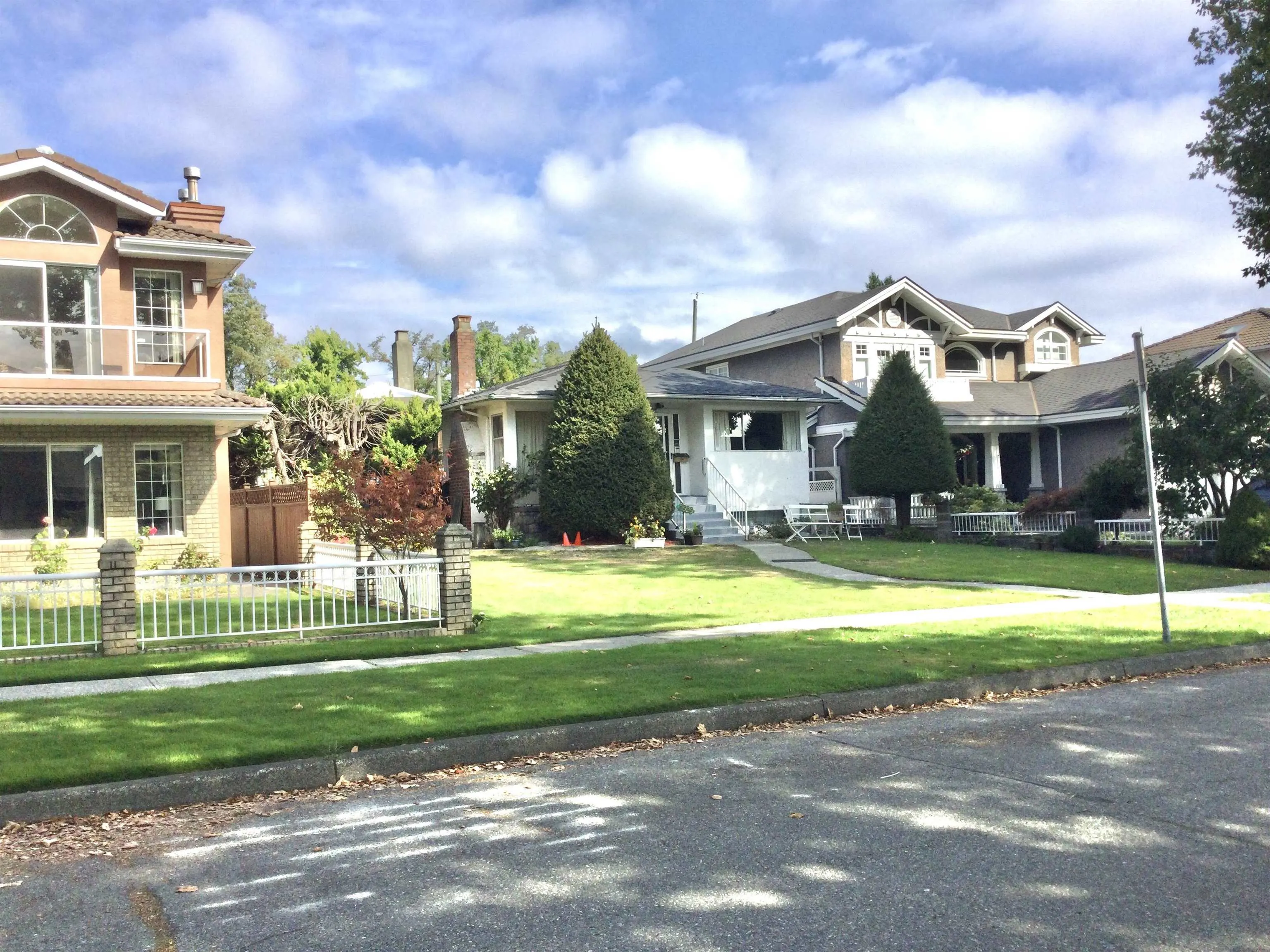 3929 Triumph Street