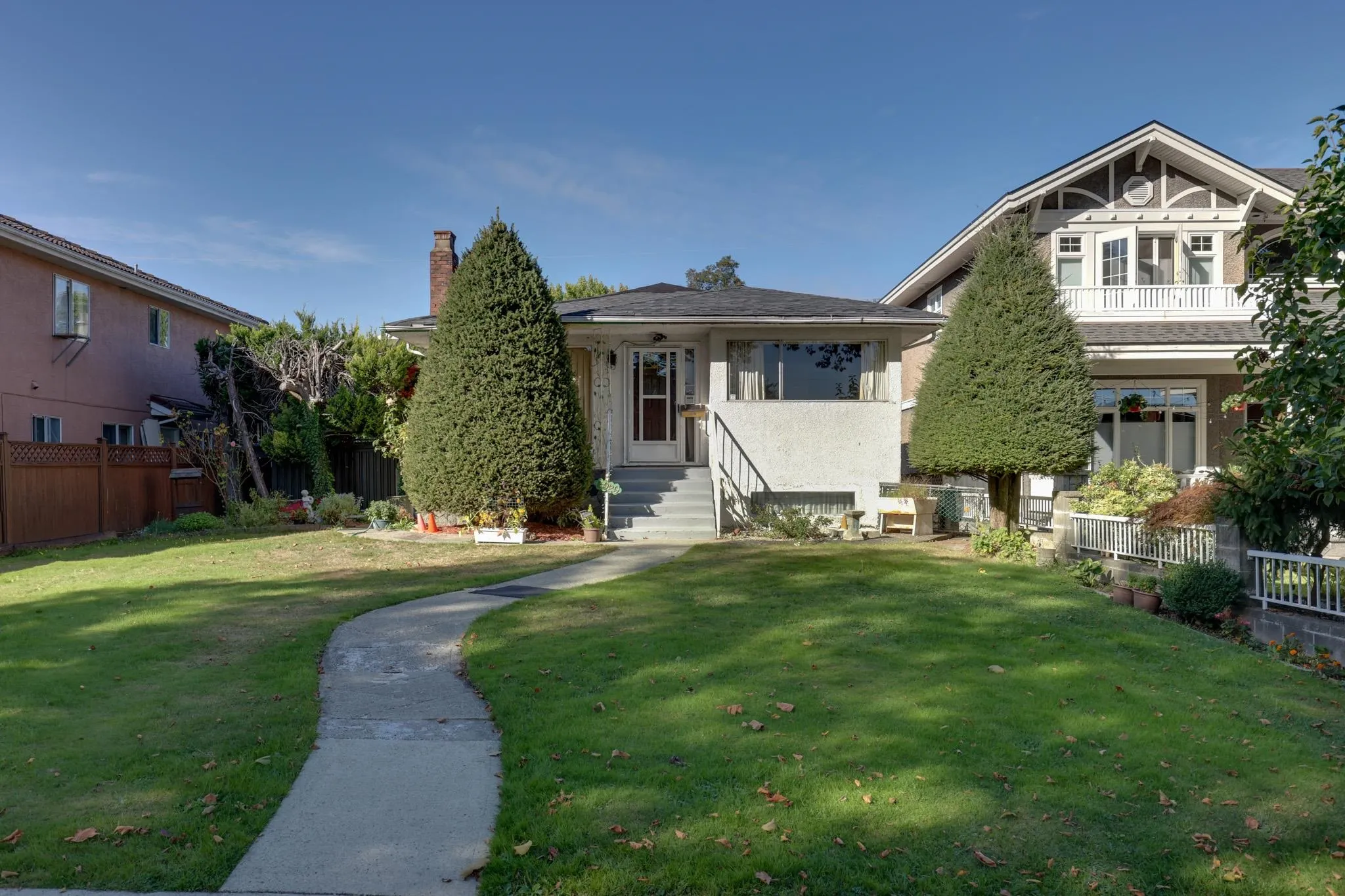 3929 Triumph Street