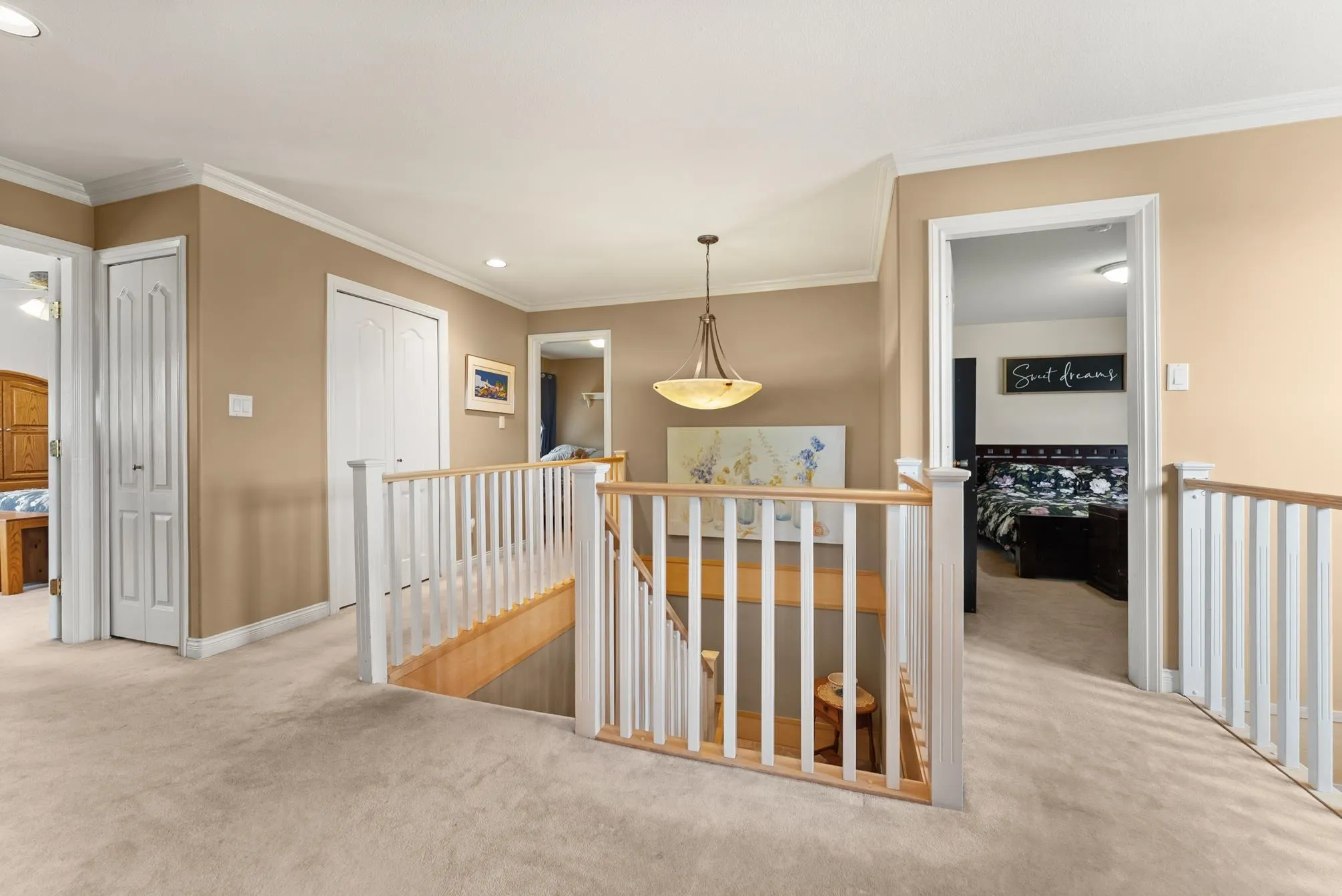 330 Rosehill Wynd