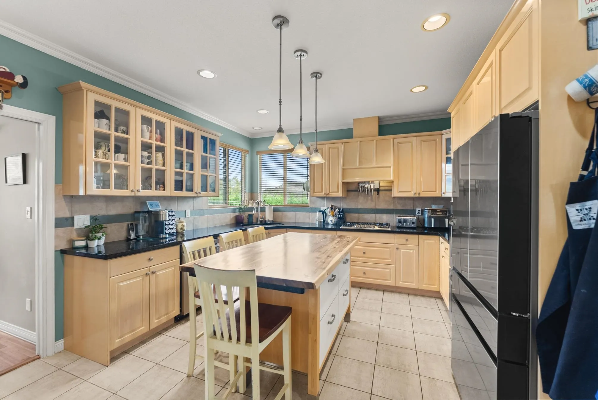 330 Rosehill Wynd