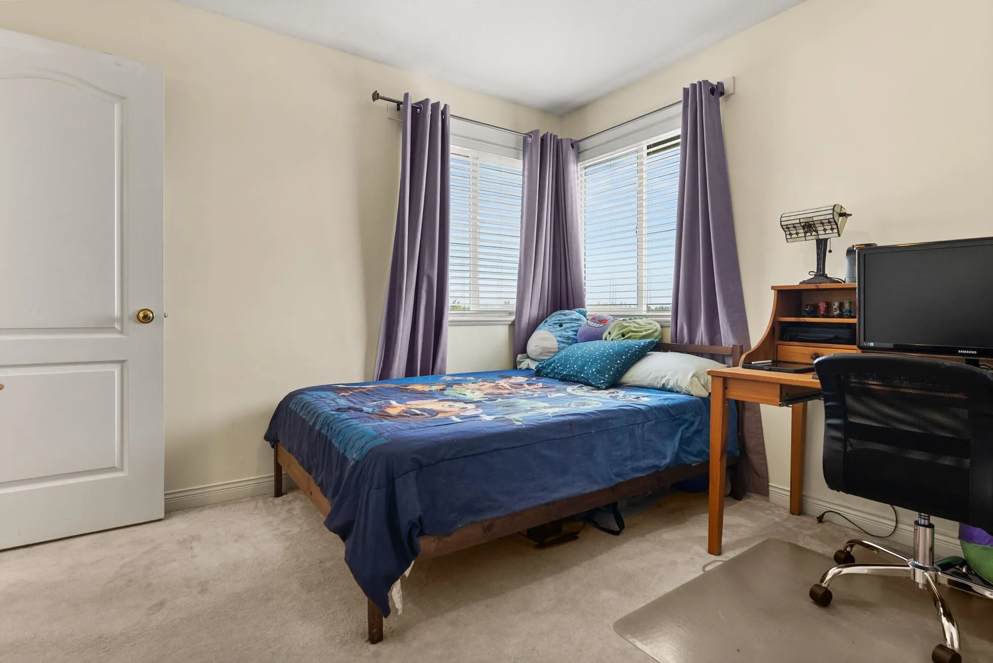 330 Rosehill Wynd