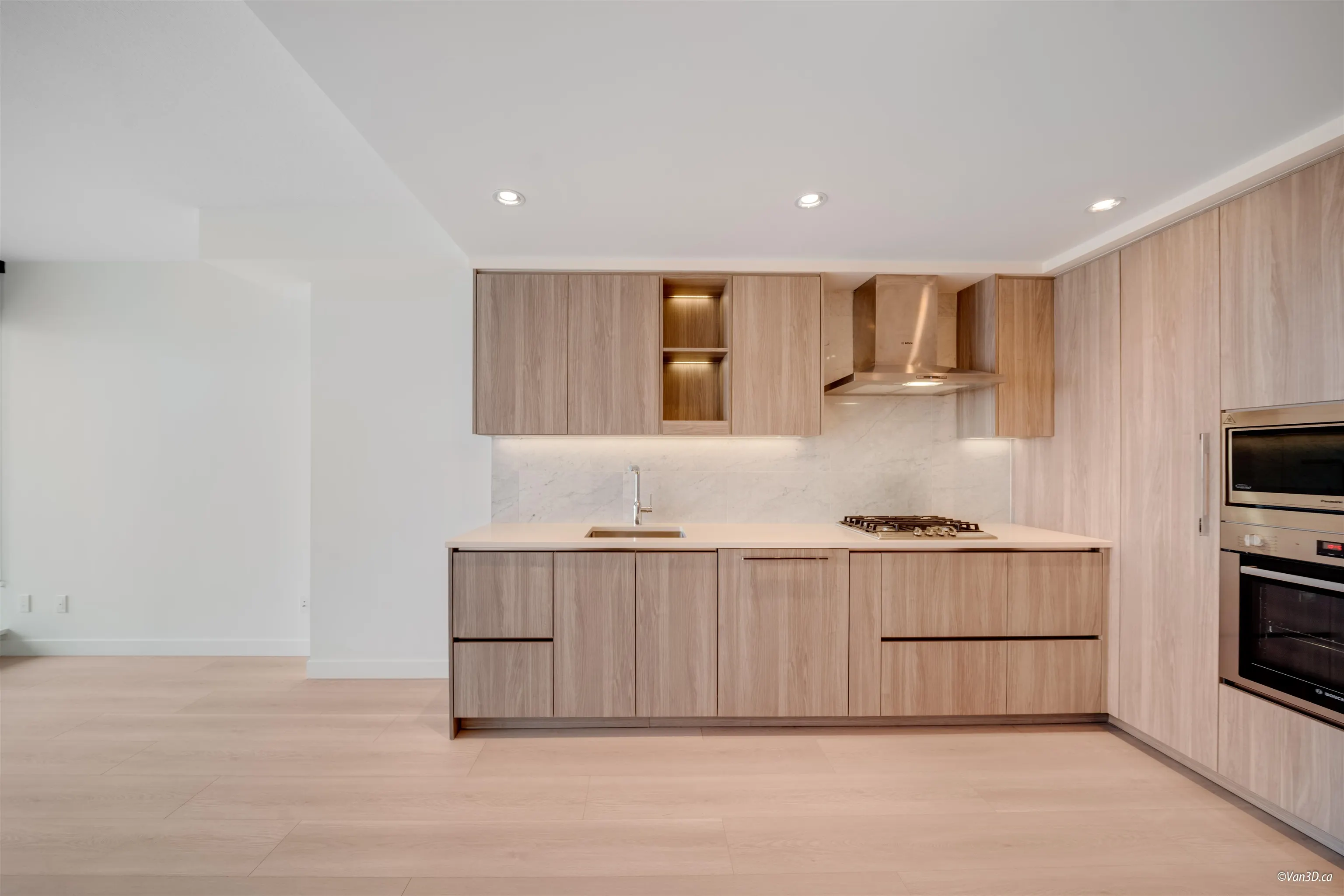 3006 4730 Lougheed Highway