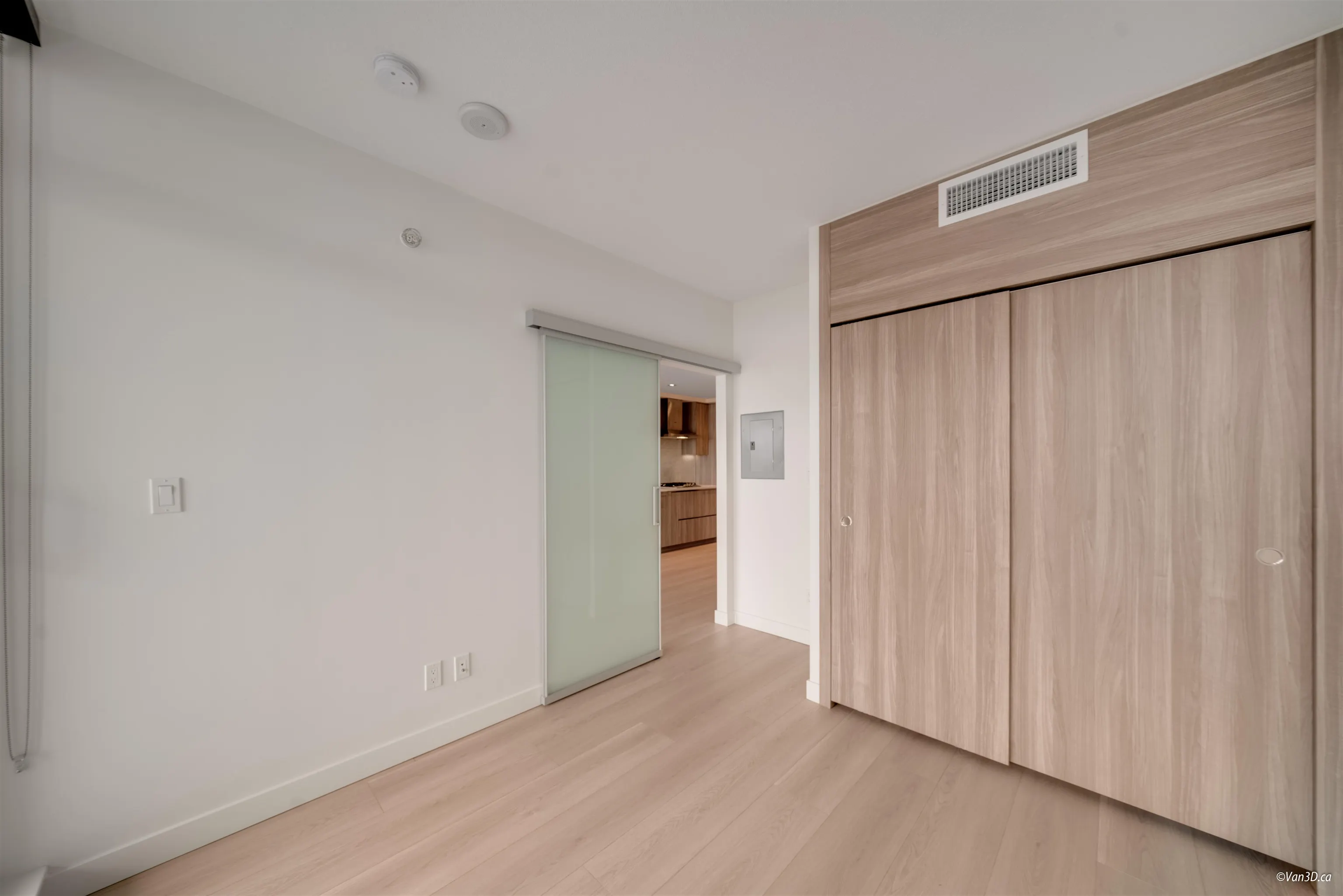 3006 4730 Lougheed Highway