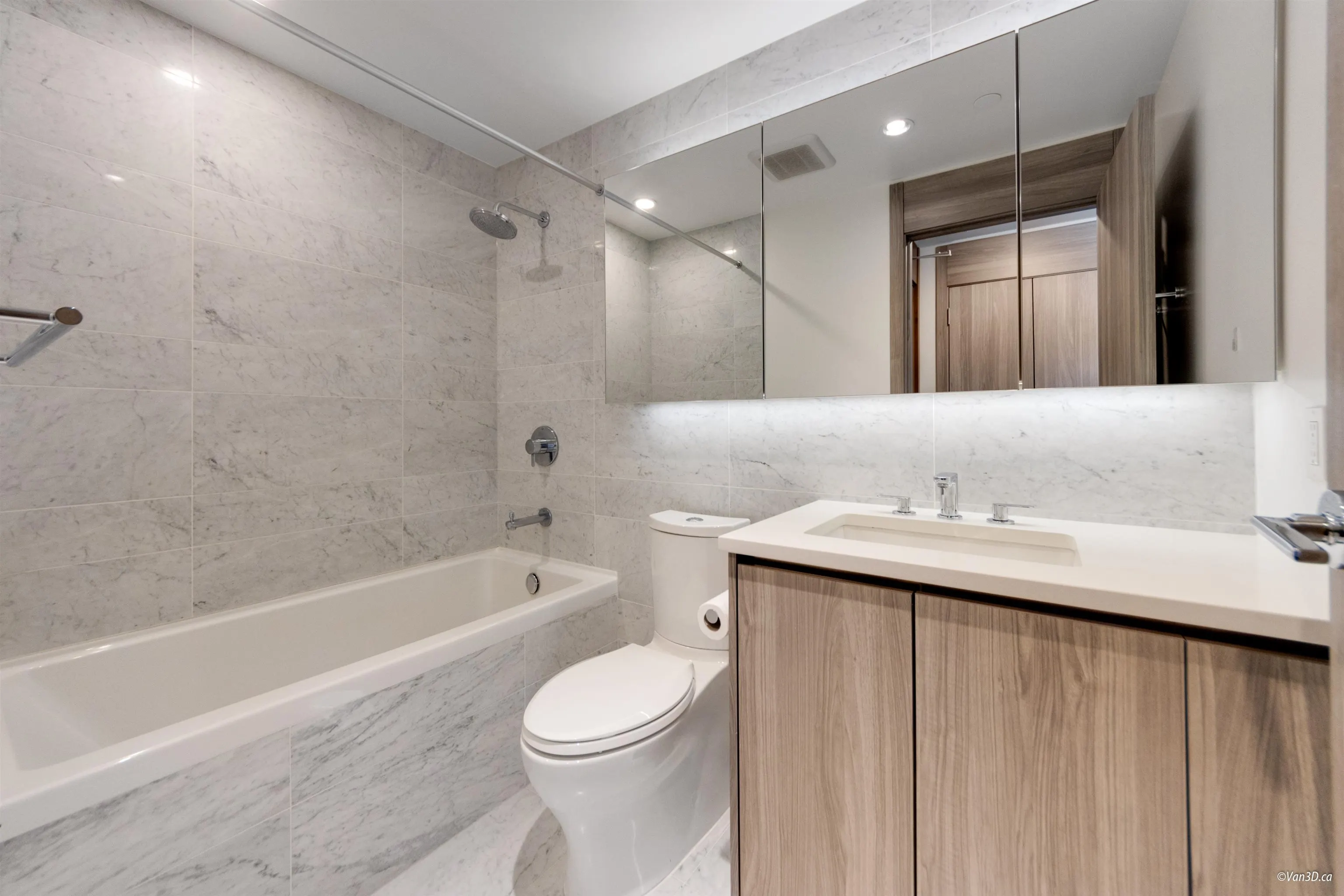 3006 4730 Lougheed Highway