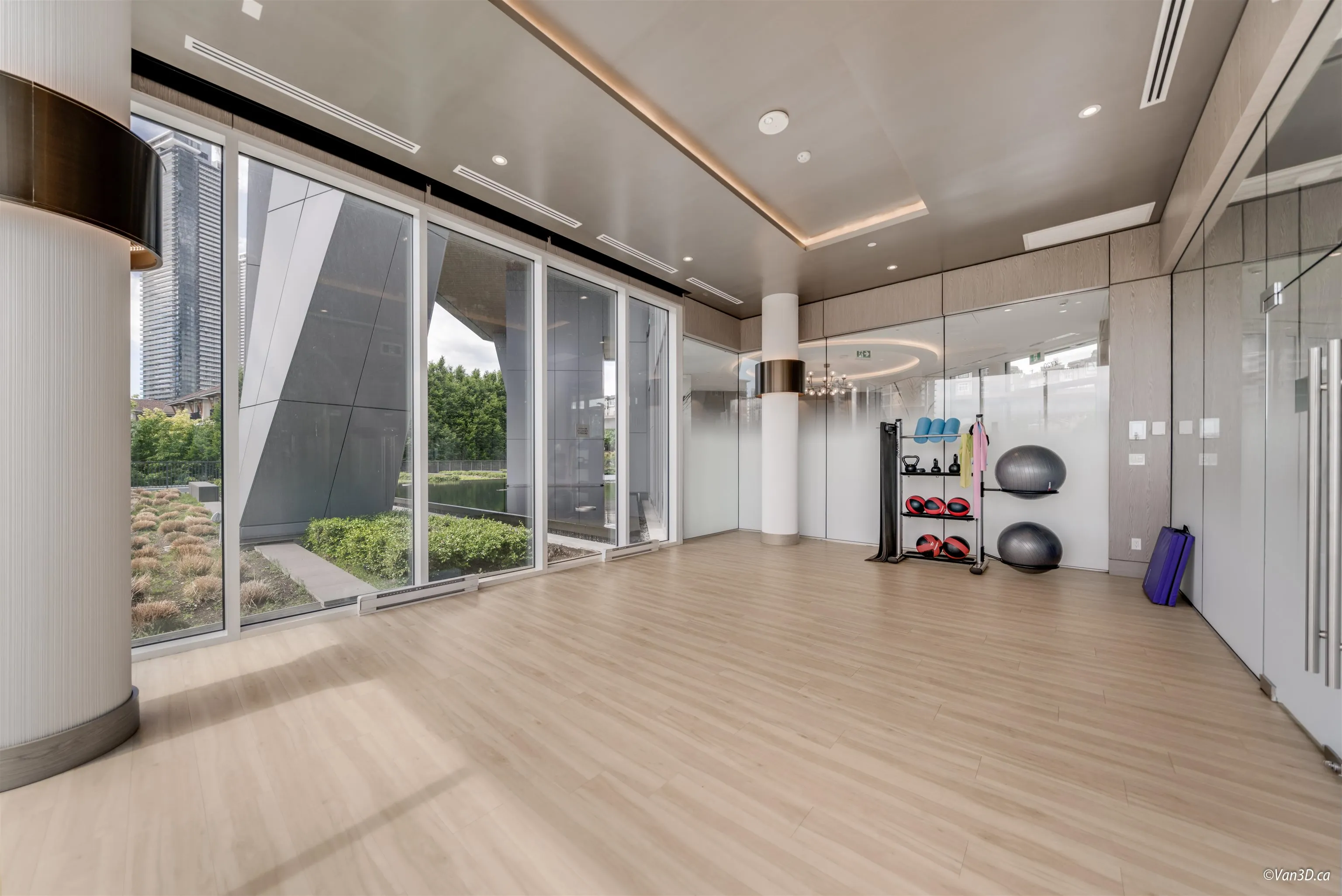 3006 4730 Lougheed Highway