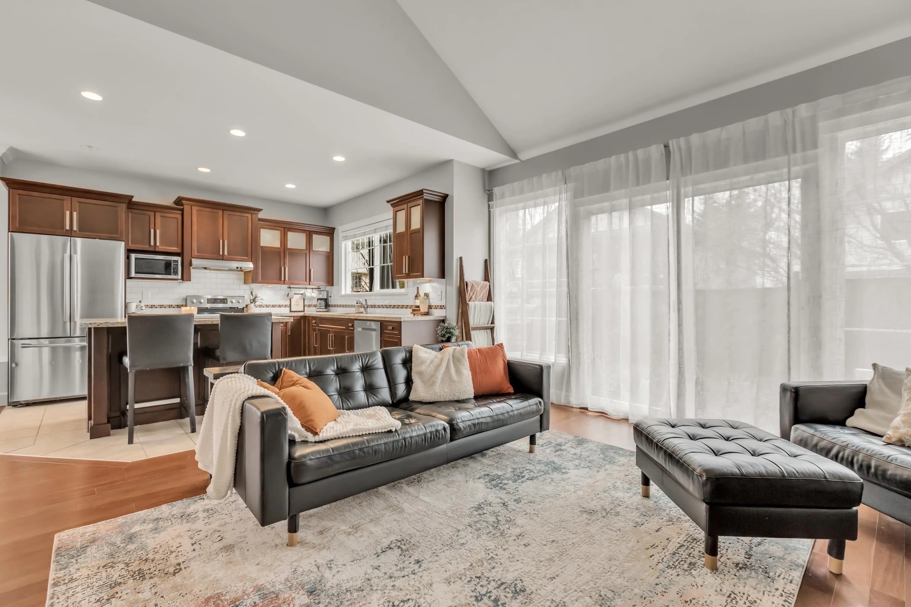 10 32792 Lightbody Court