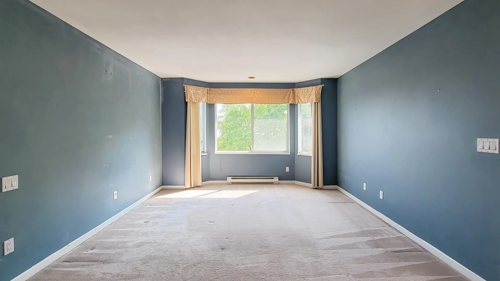 8 2990 Panorama Drive