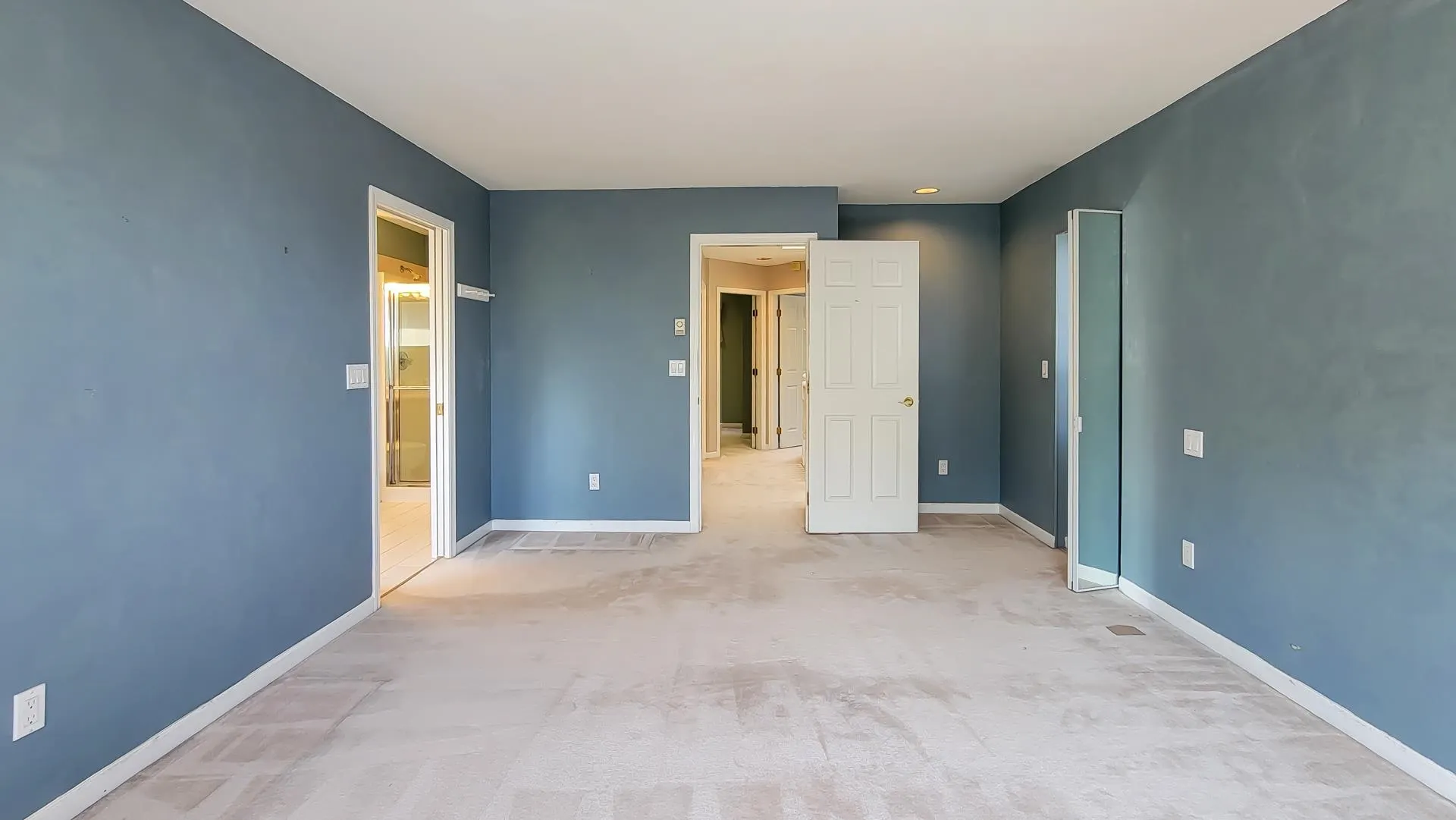 8 2990 Panorama Drive