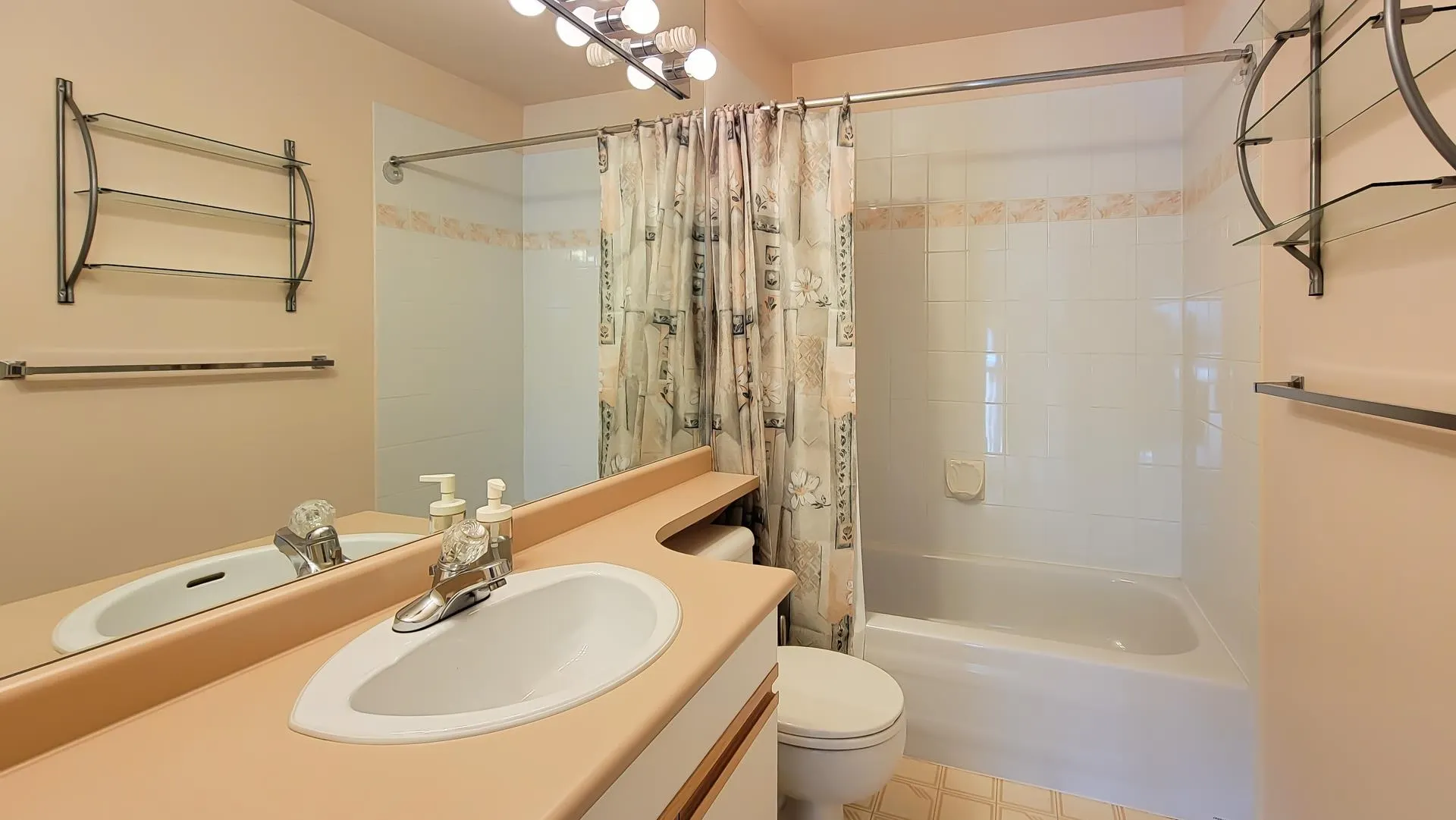 8 2990 Panorama Drive