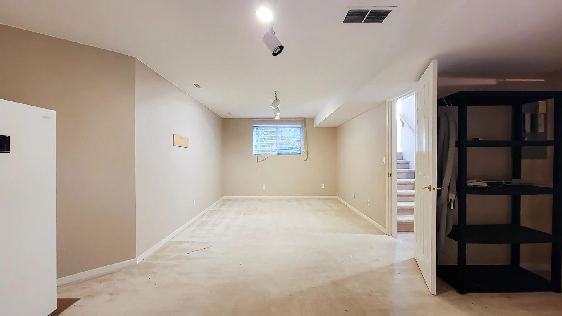 8 2990 Panorama Drive