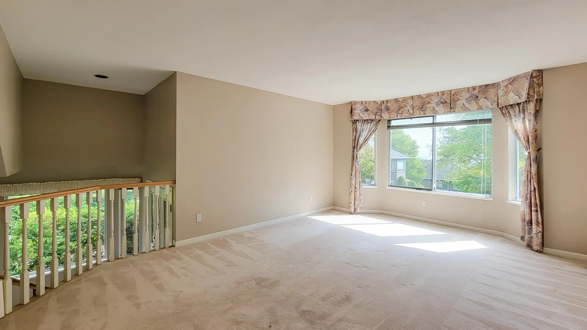8 2990 Panorama Drive