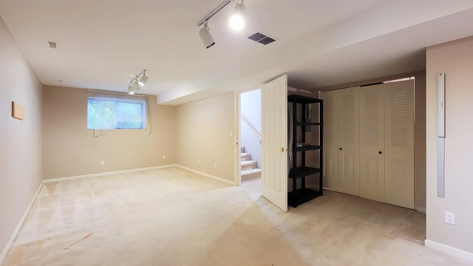 8 2990 Panorama Drive