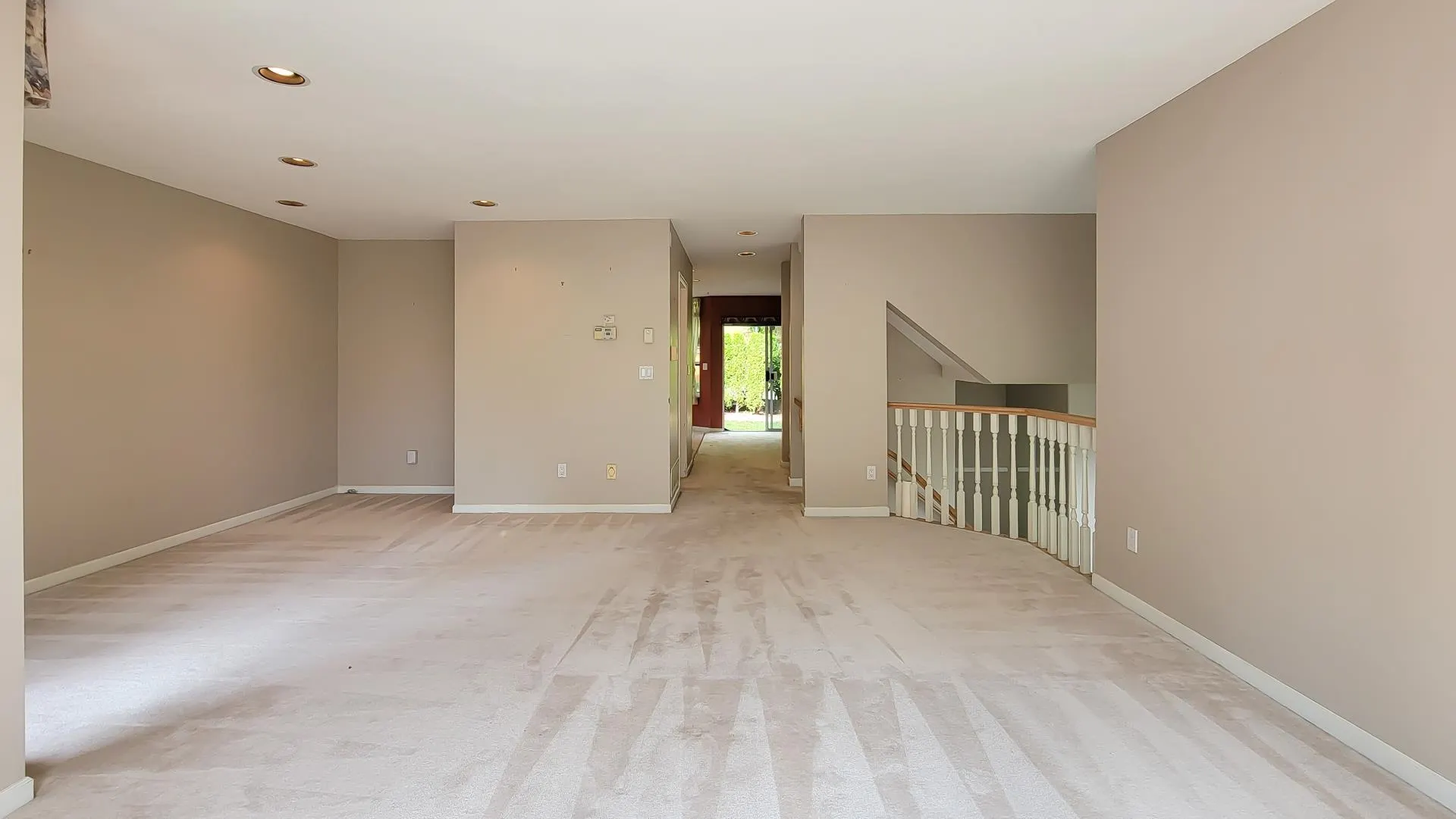 8 2990 Panorama Drive
