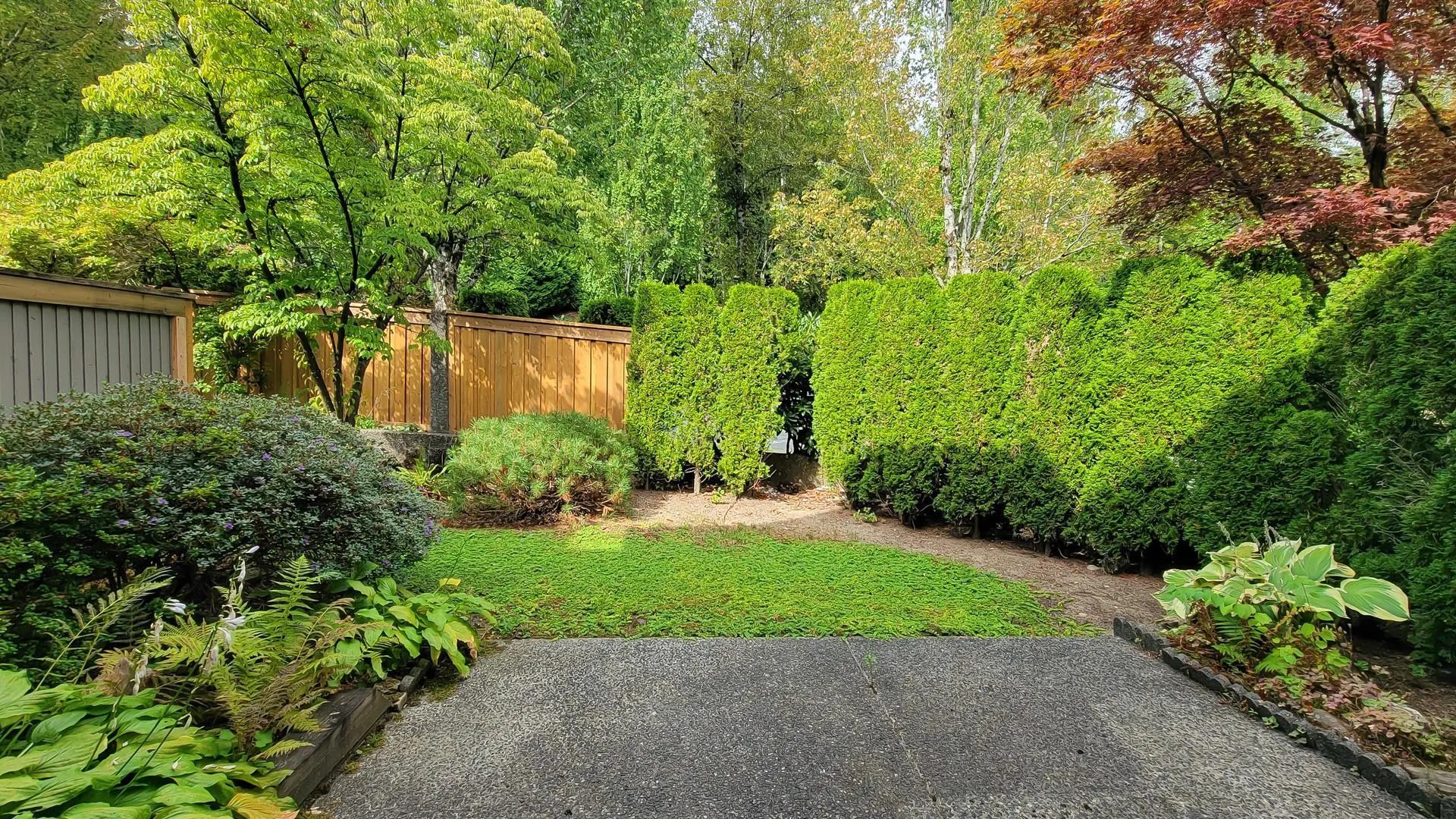 8 2990 Panorama Drive