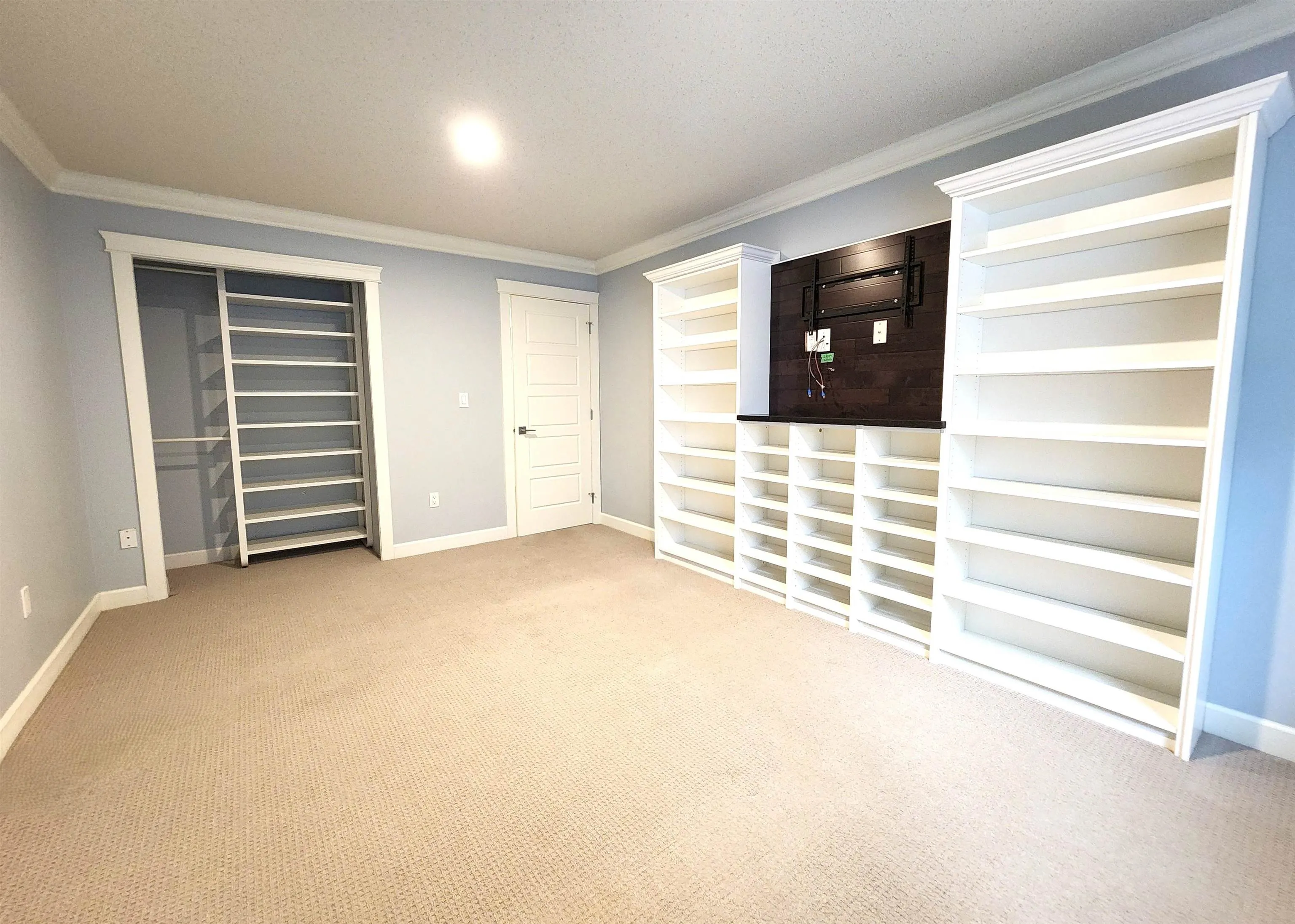 102 5664 200 Street
