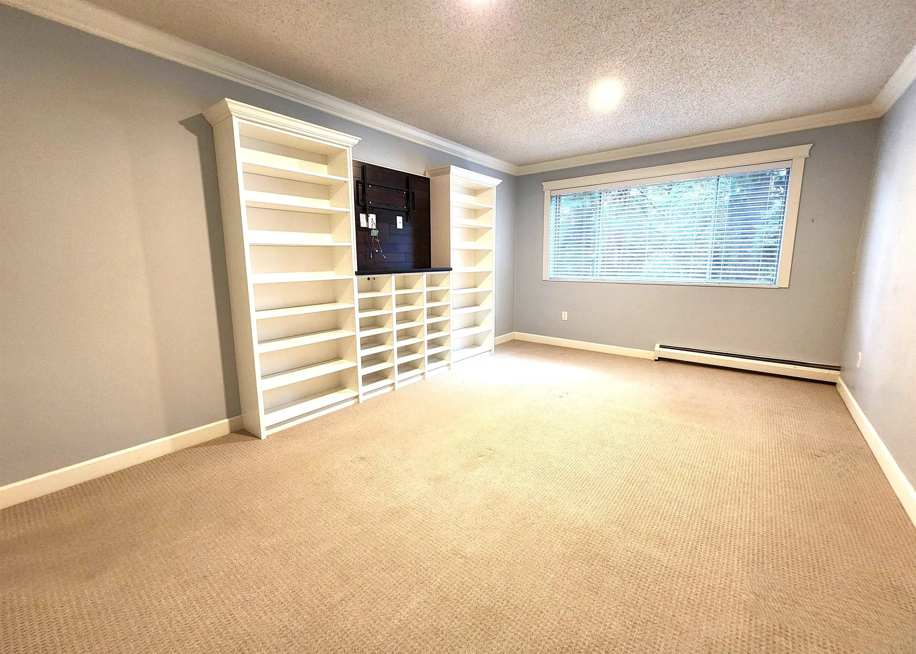 102 5664 200 Street