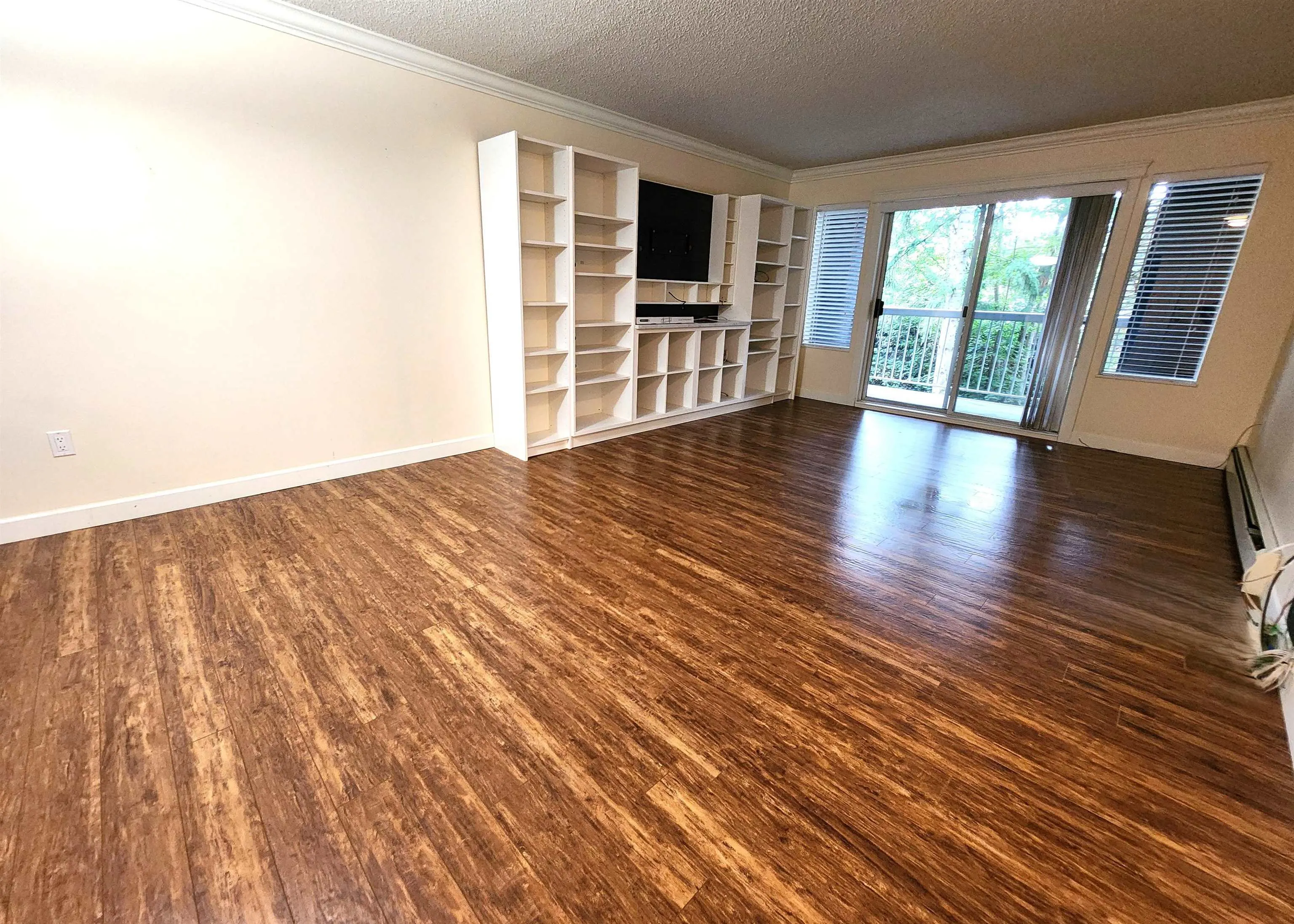 102 5664 200 Street