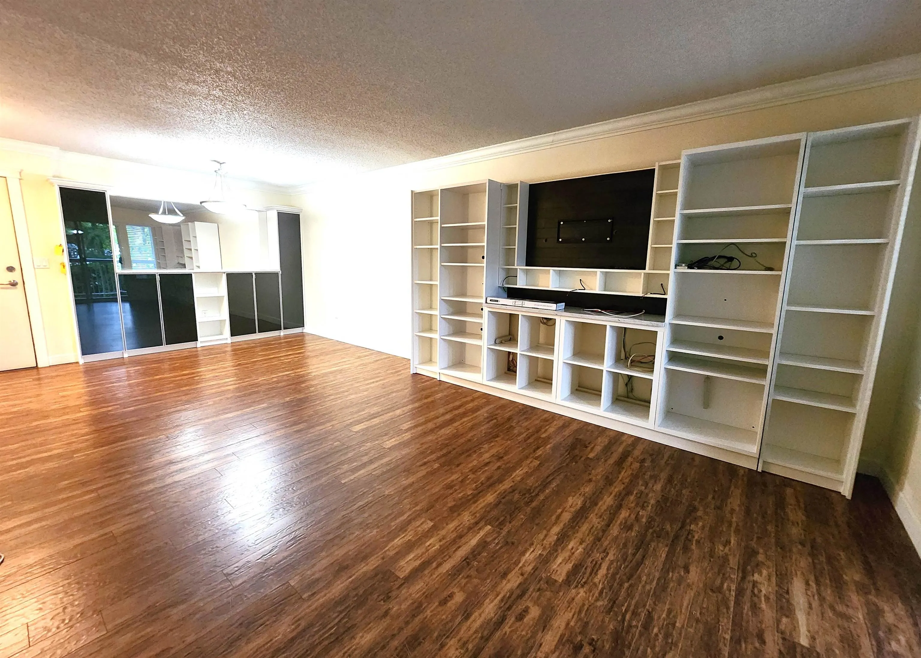 102 5664 200 Street