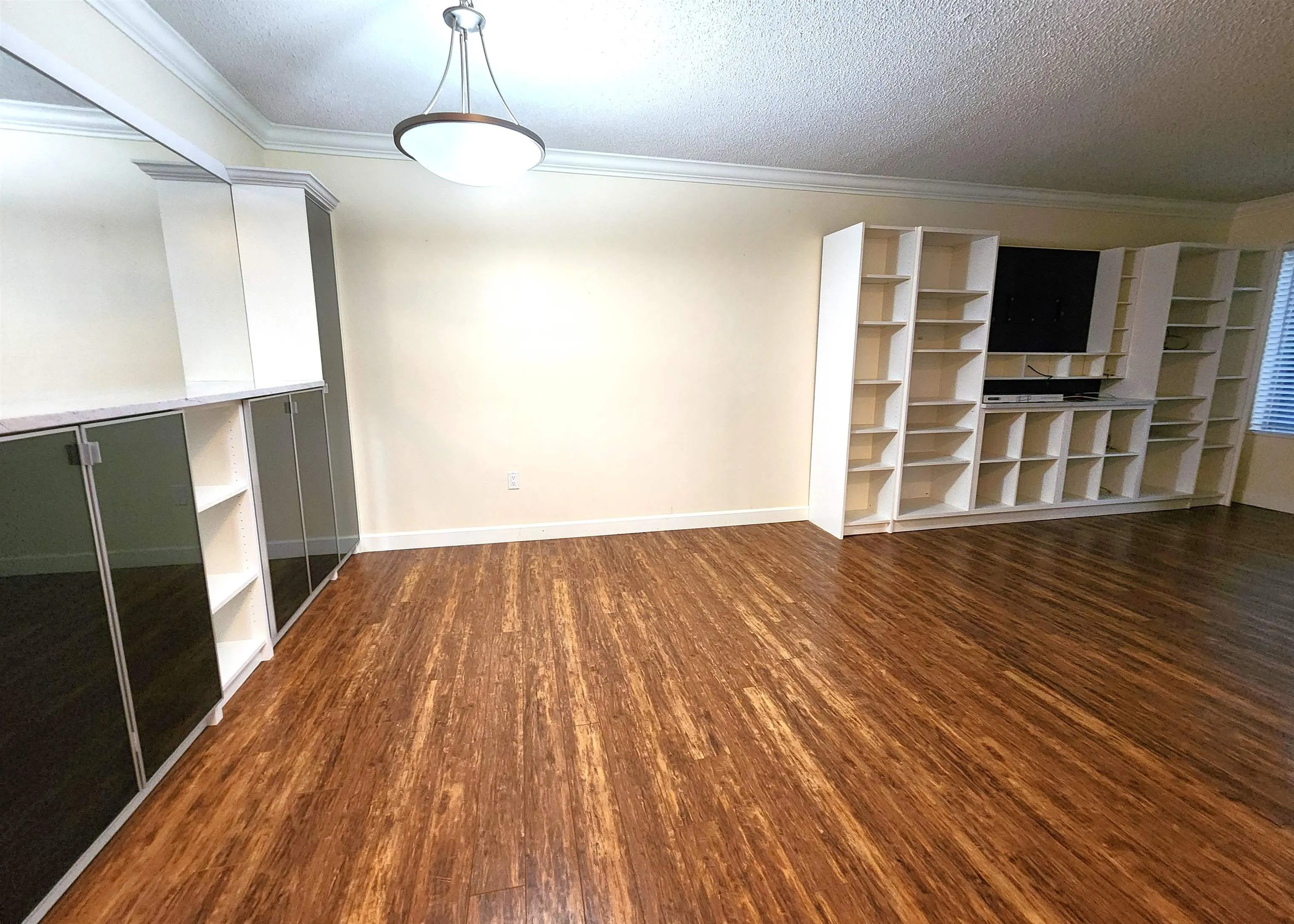 102 5664 200 Street